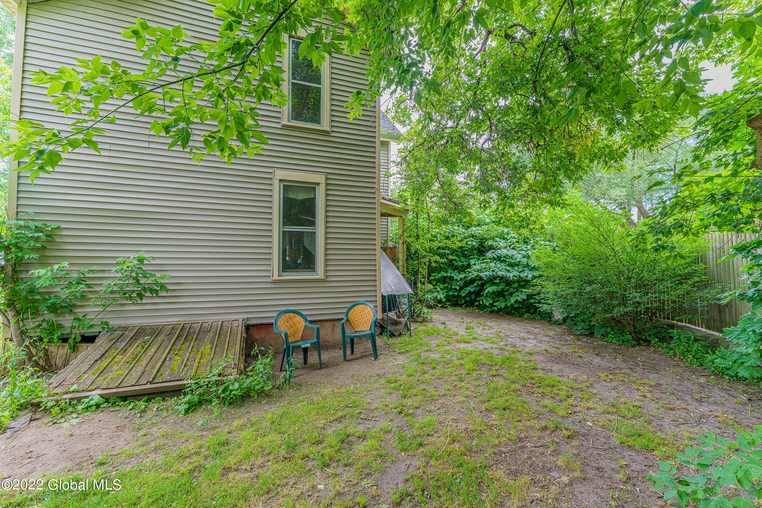 99 W 8th Avenue
