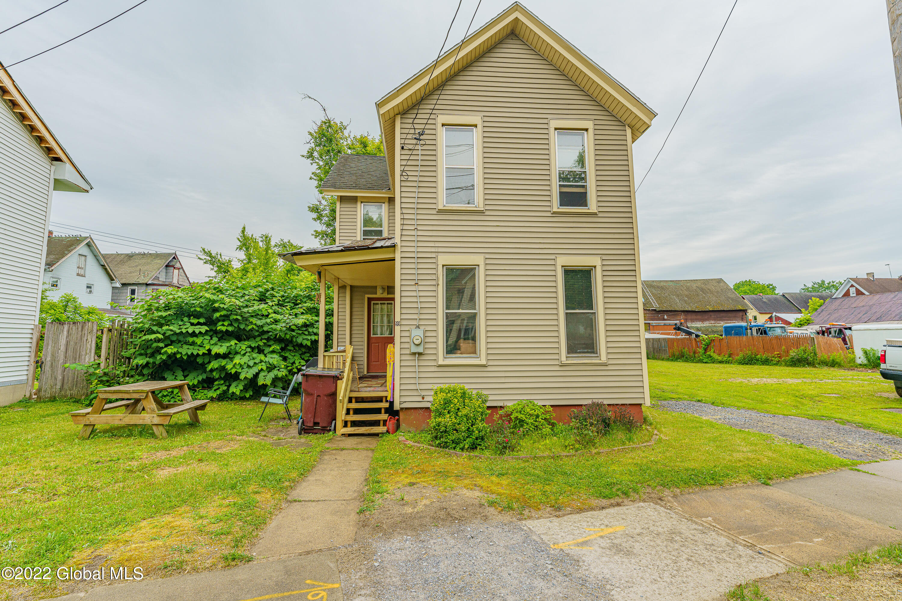 99 W 8th Avenue