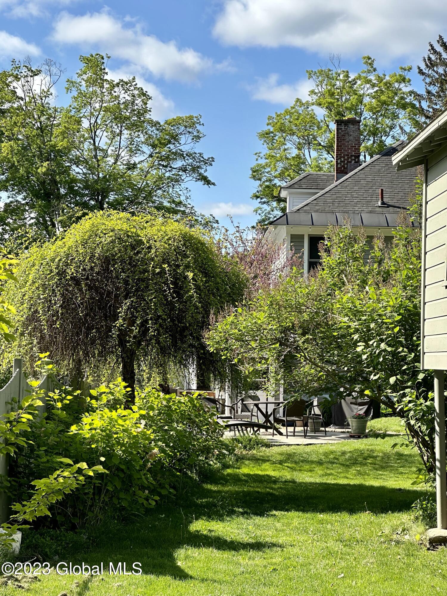 12 Lake Hill Road