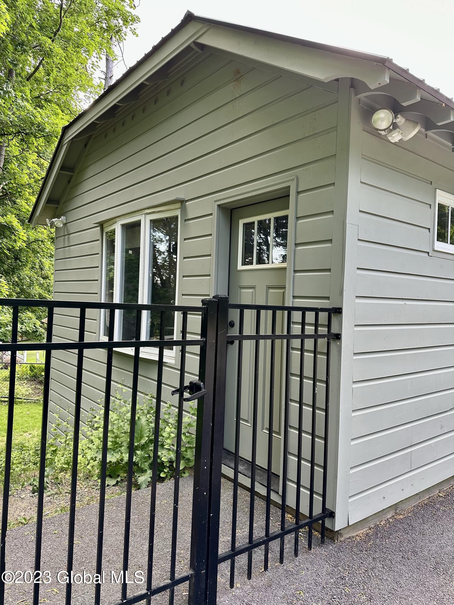 12 Lake Hill Road