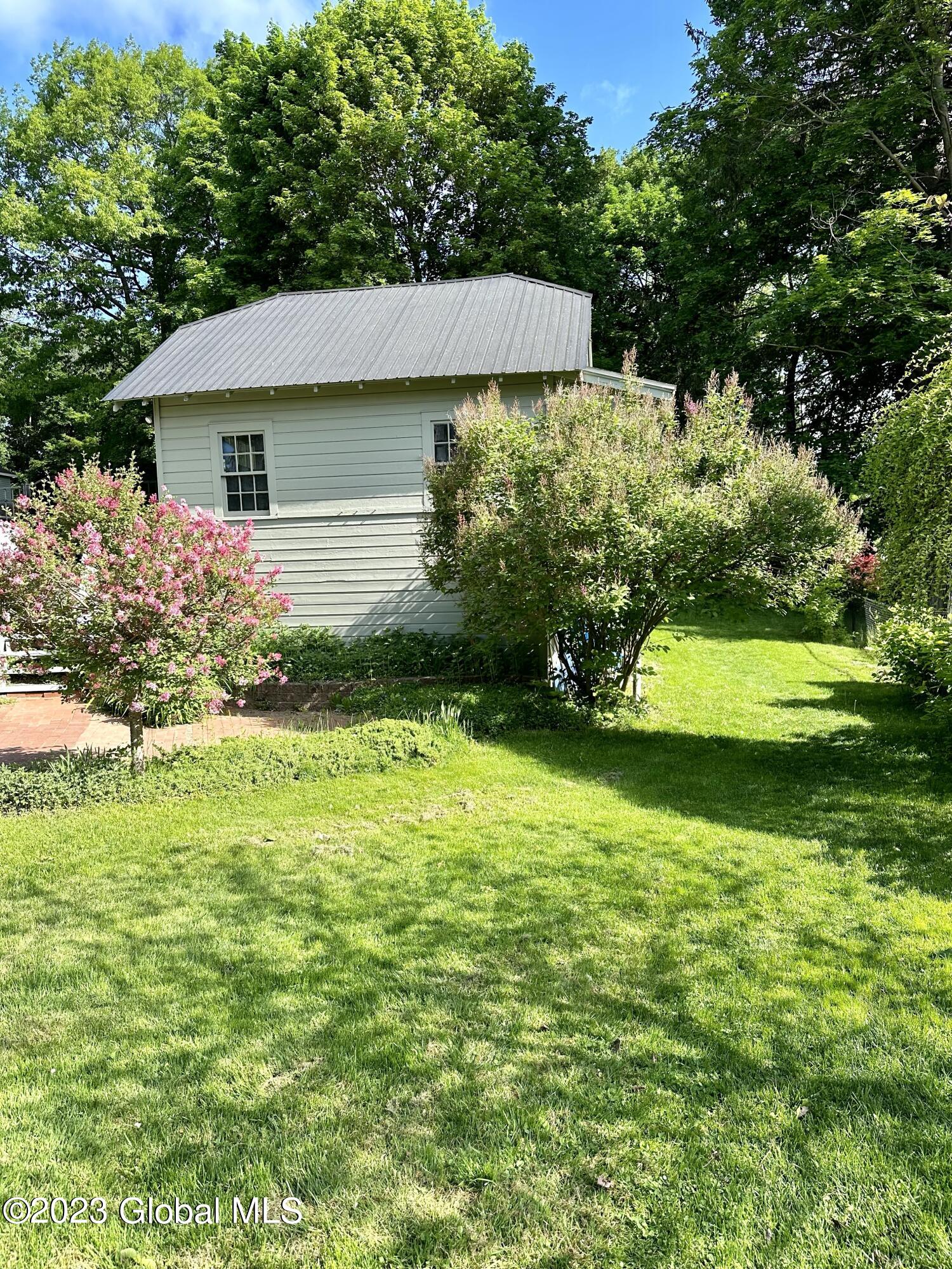 12 Lake Hill Road