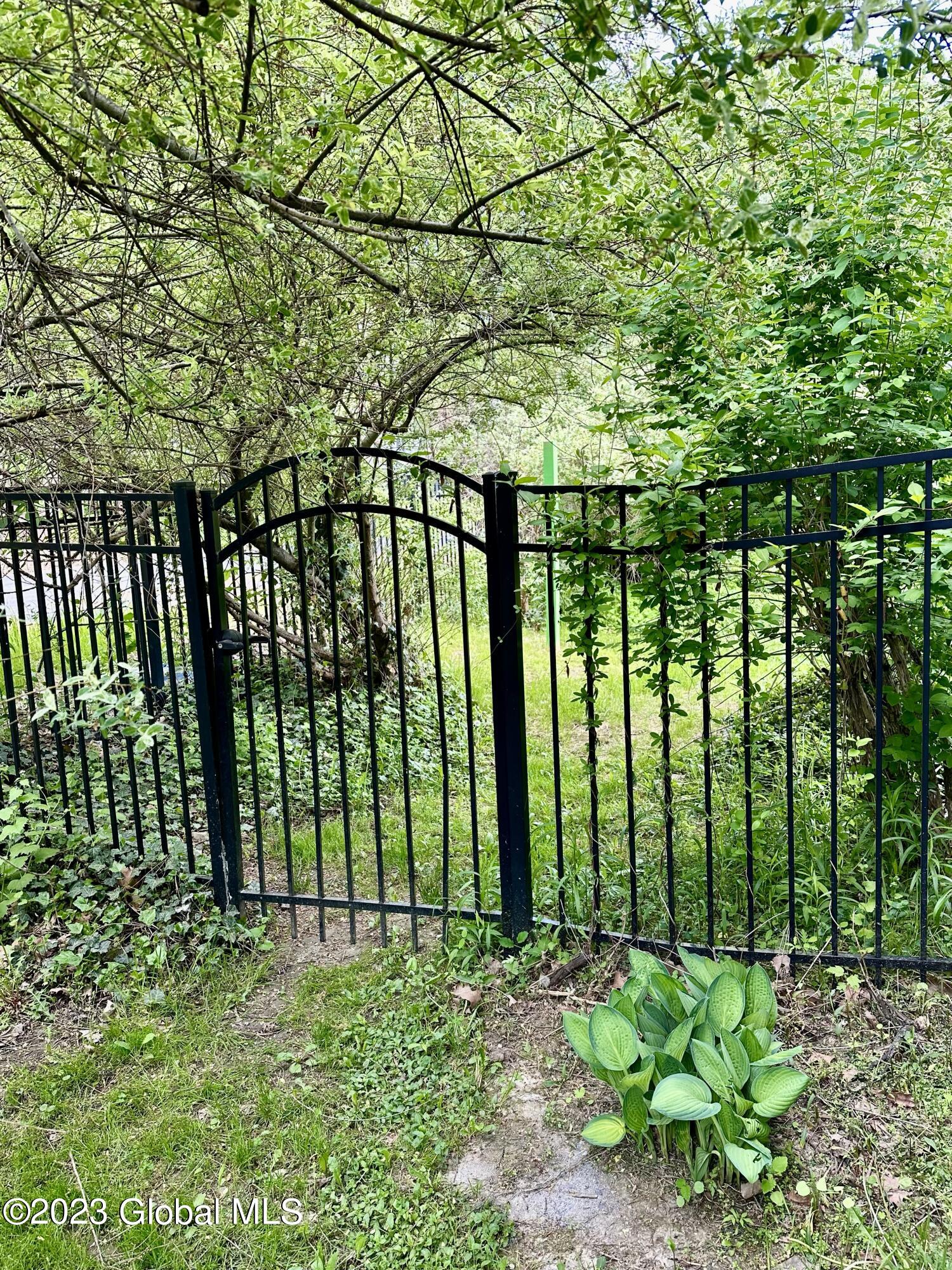 12 Lake Hill Road