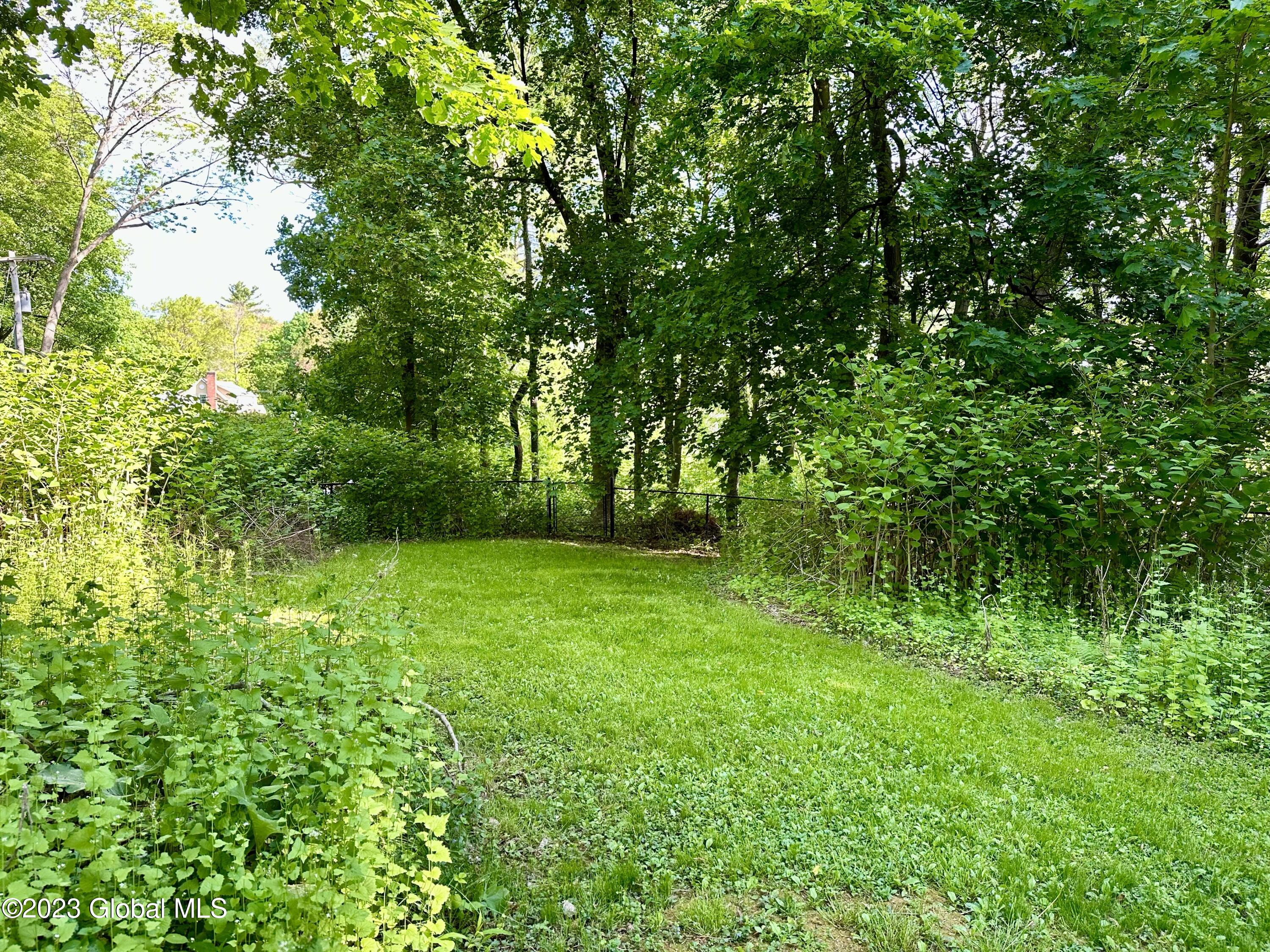 12 Lake Hill Road