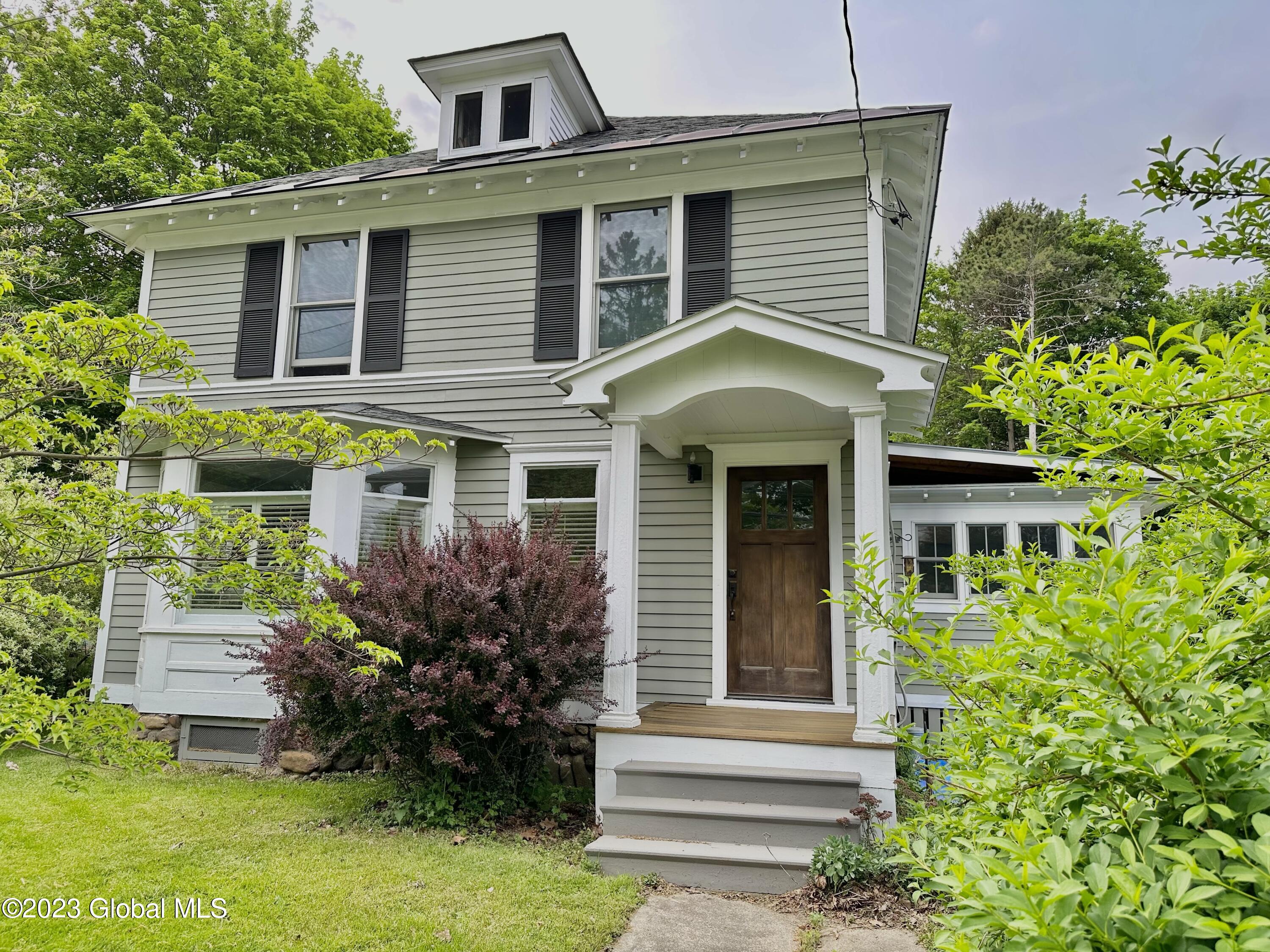 12 Lake Hill Road