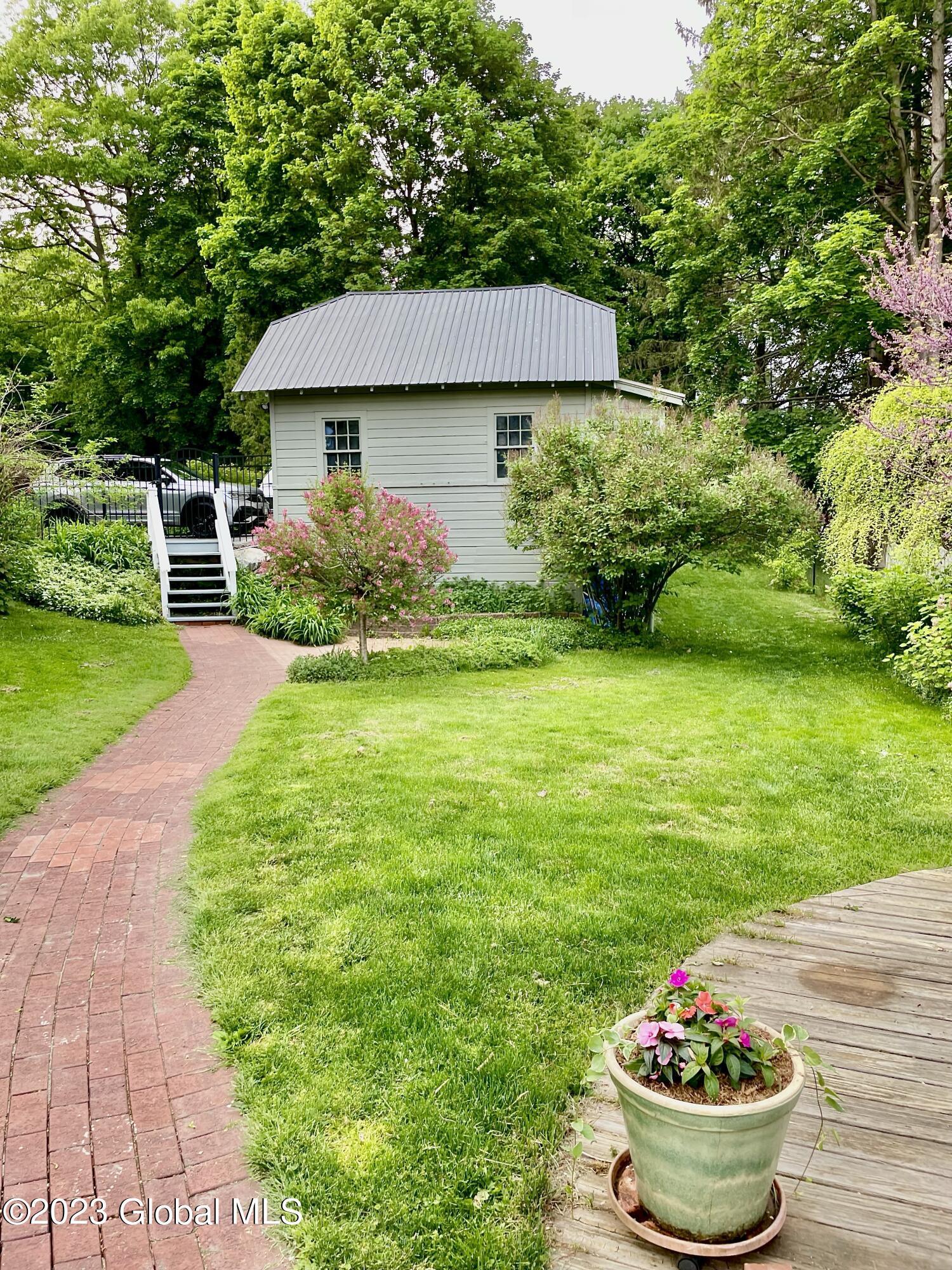 12 Lake Hill Road
