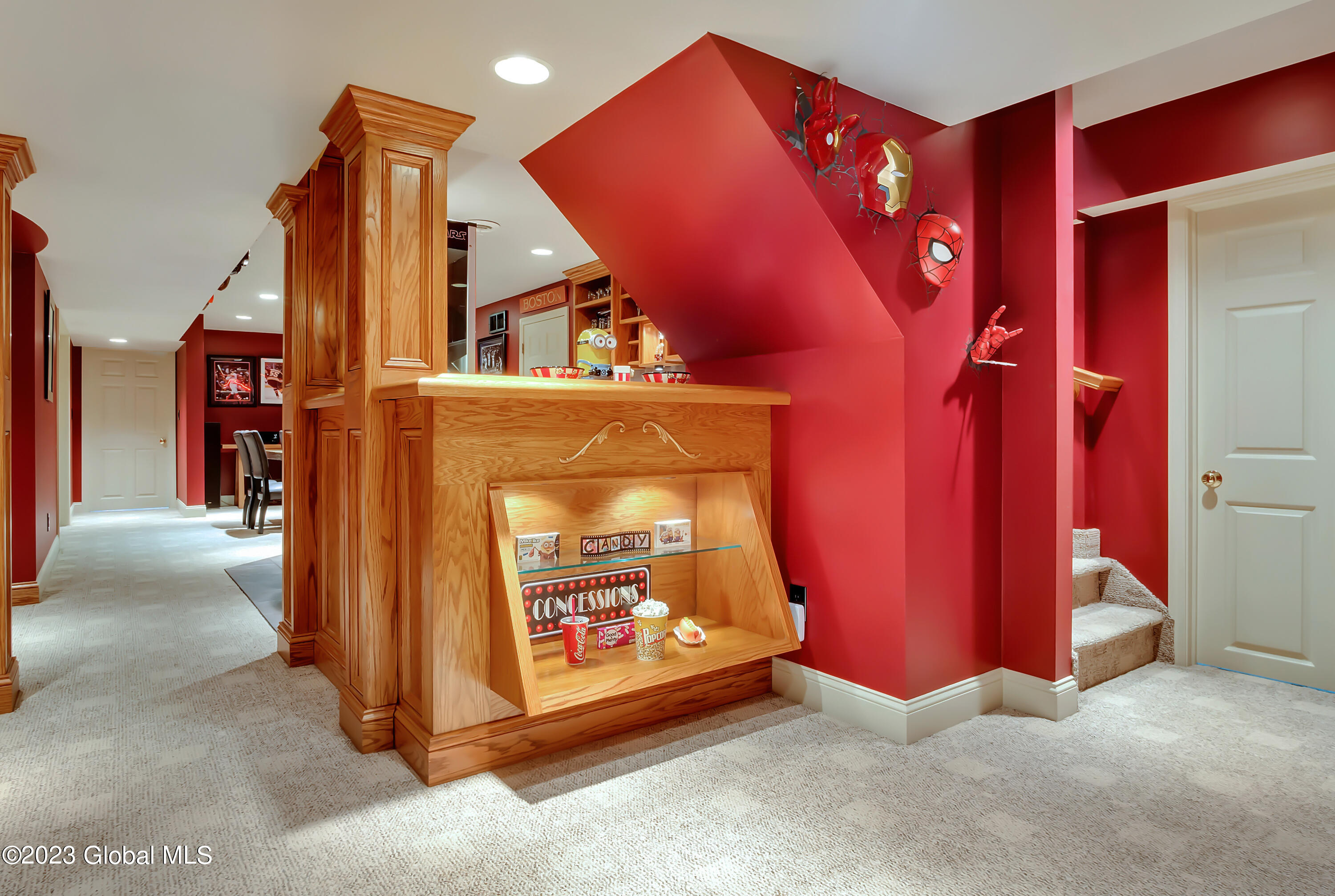 1563 1/2 Division Street