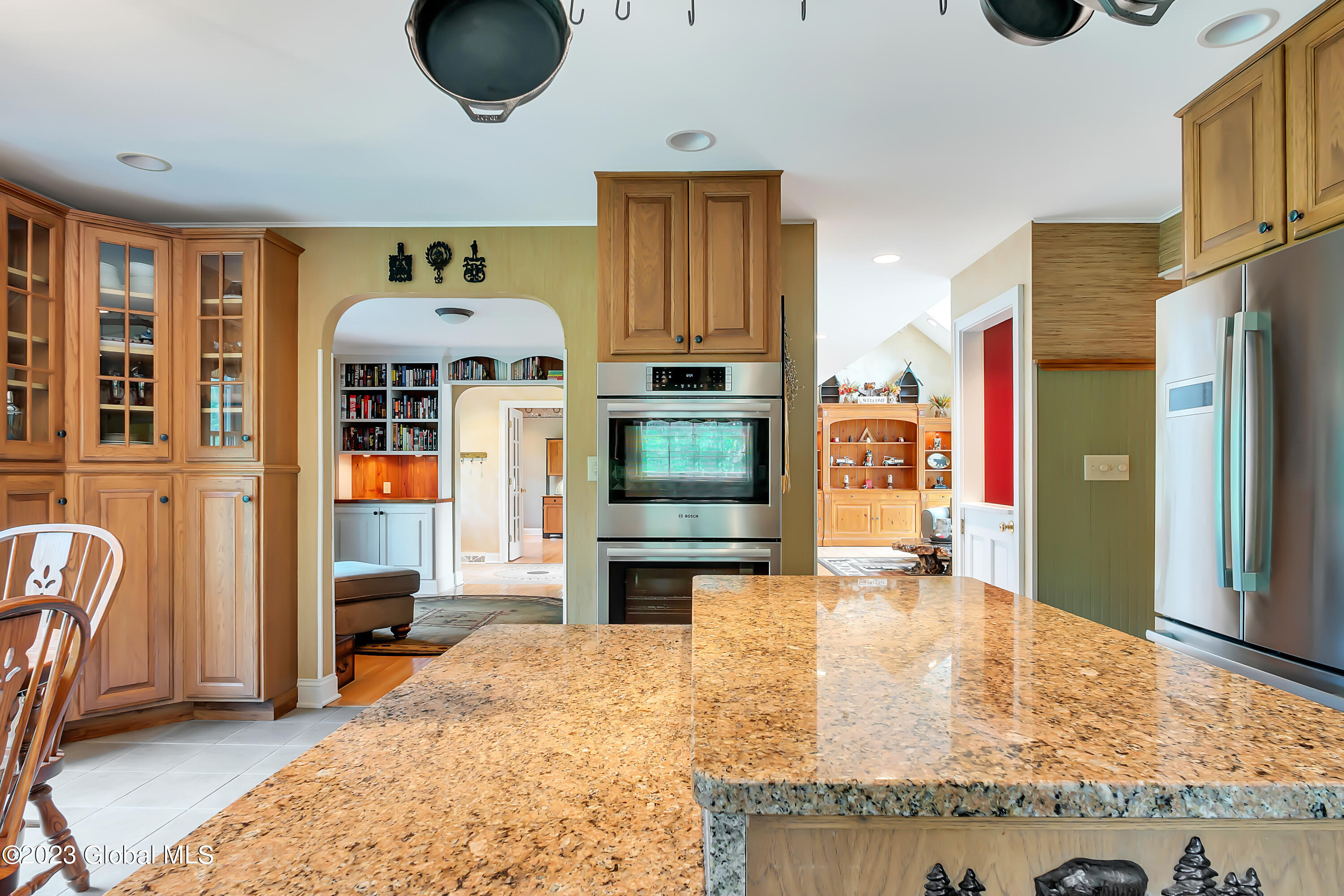 1563 1/2 Division Street