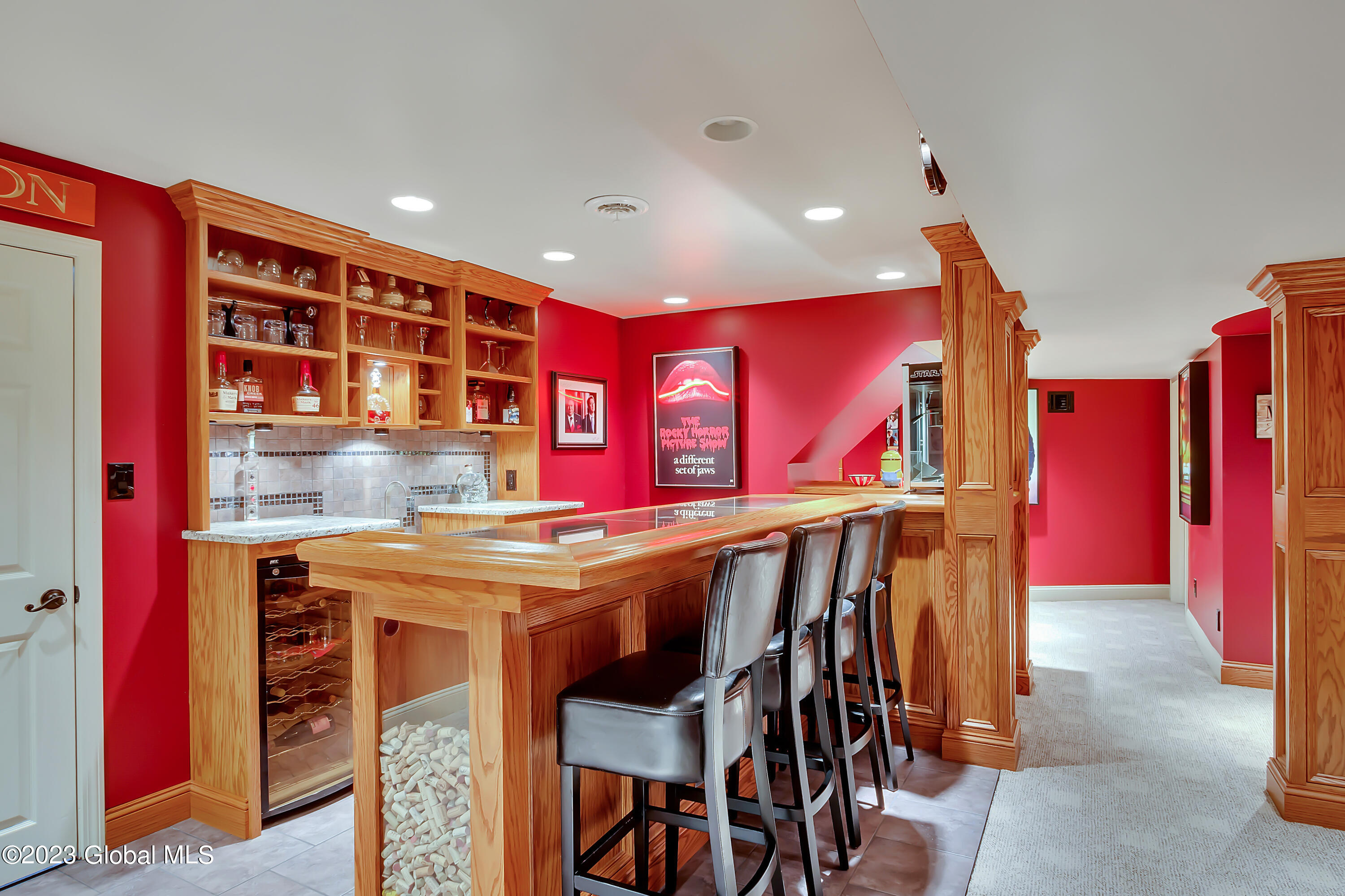 1563 1/2 Division Street