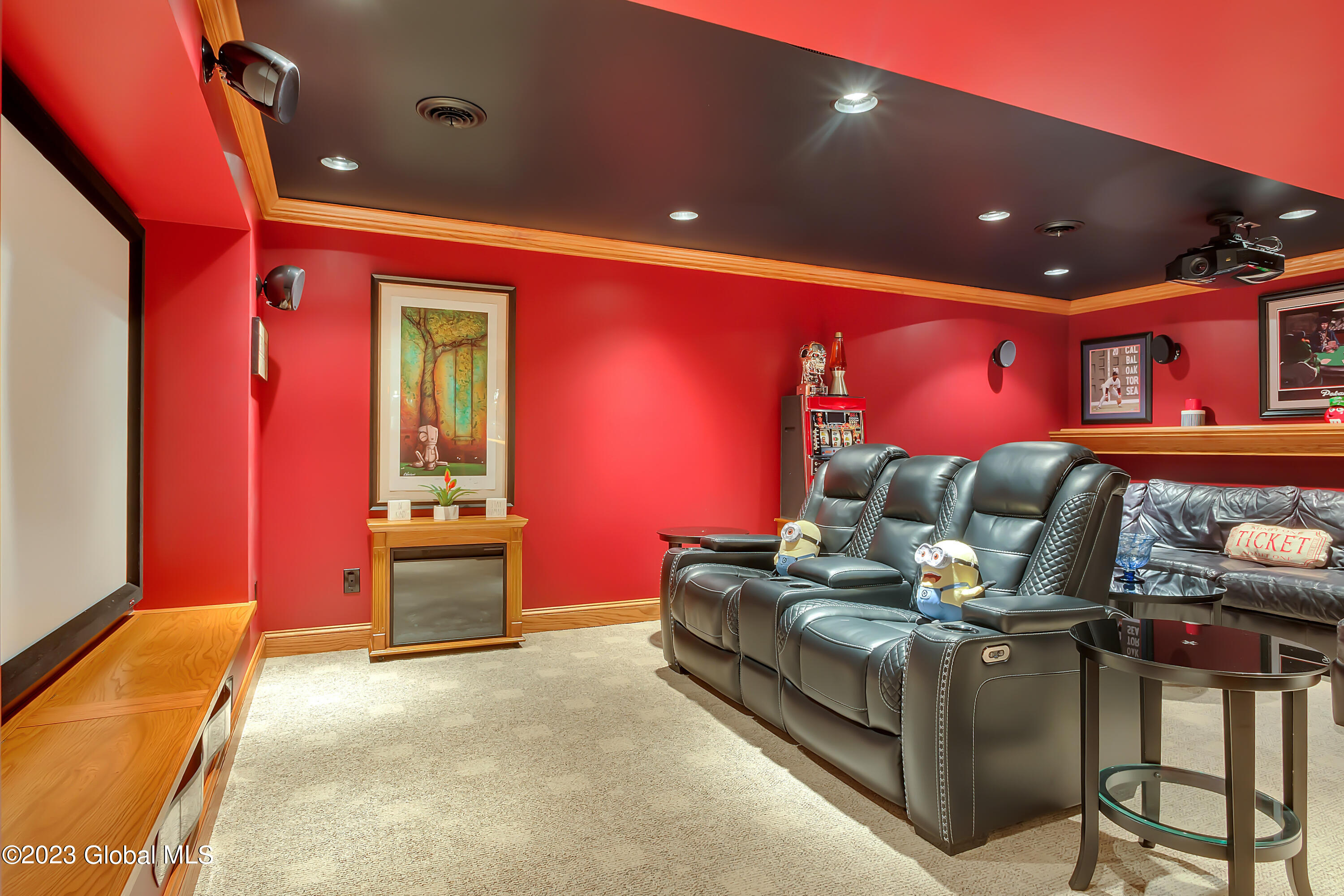 1563 1/2 Division Street