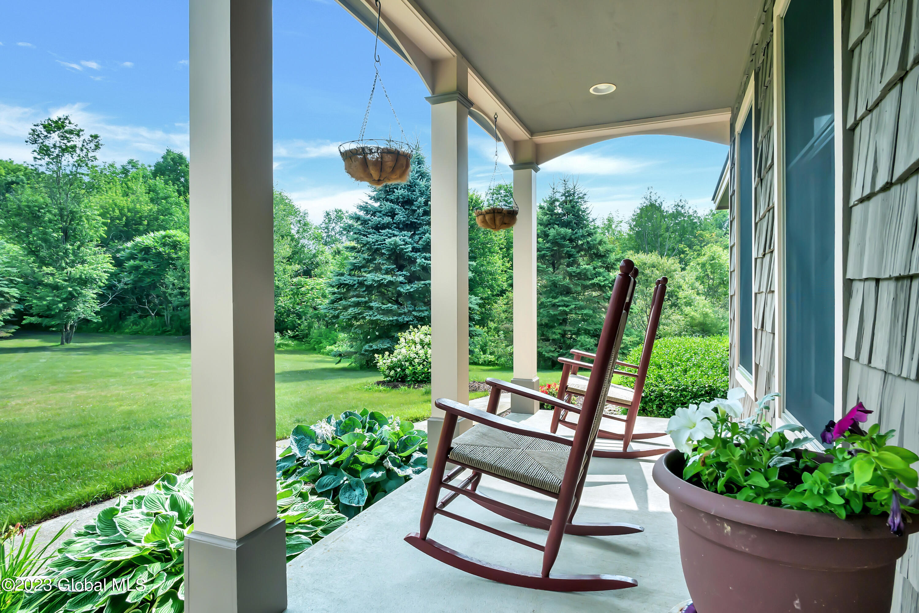 1563 1/2 Division Street