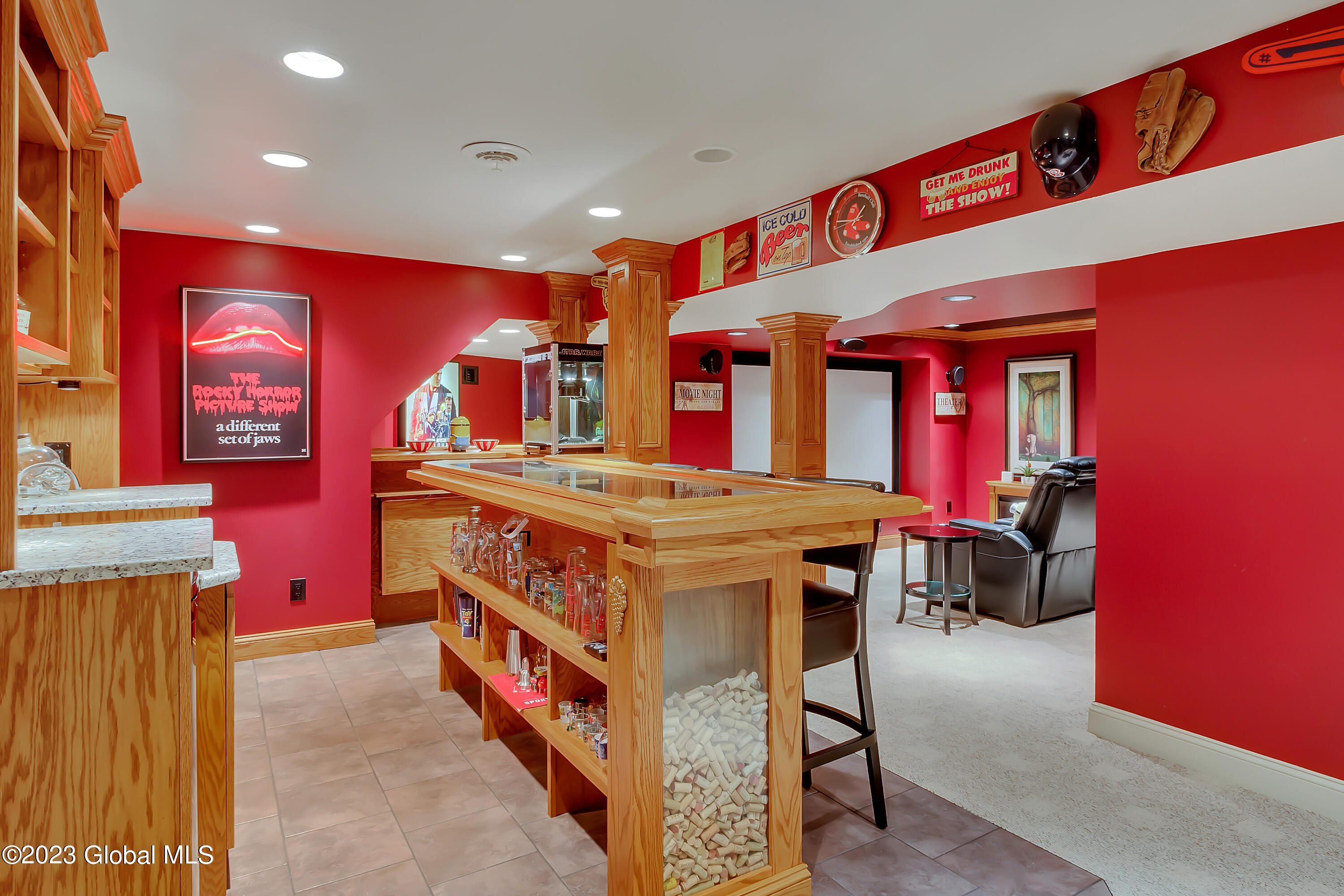 1563 1/2 Division Street