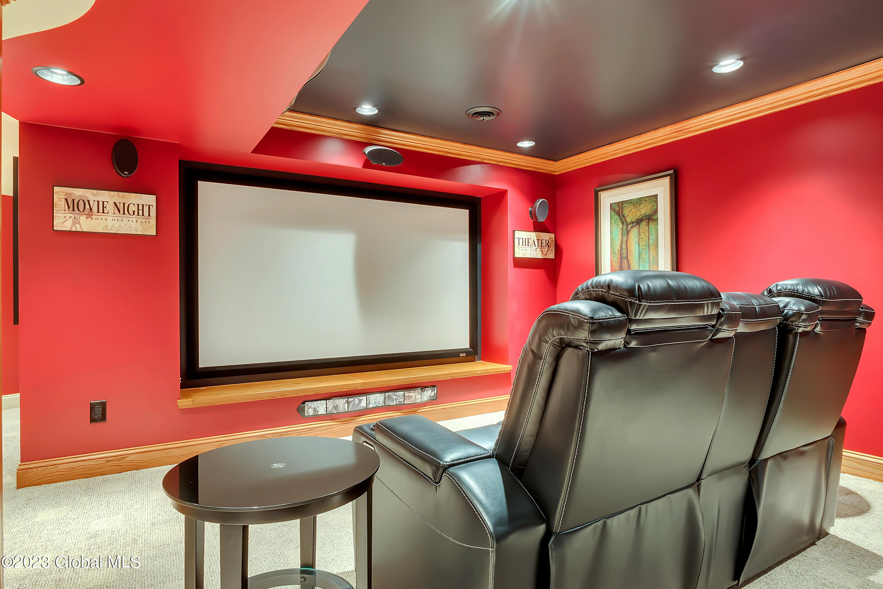 1563 1/2 Division Street