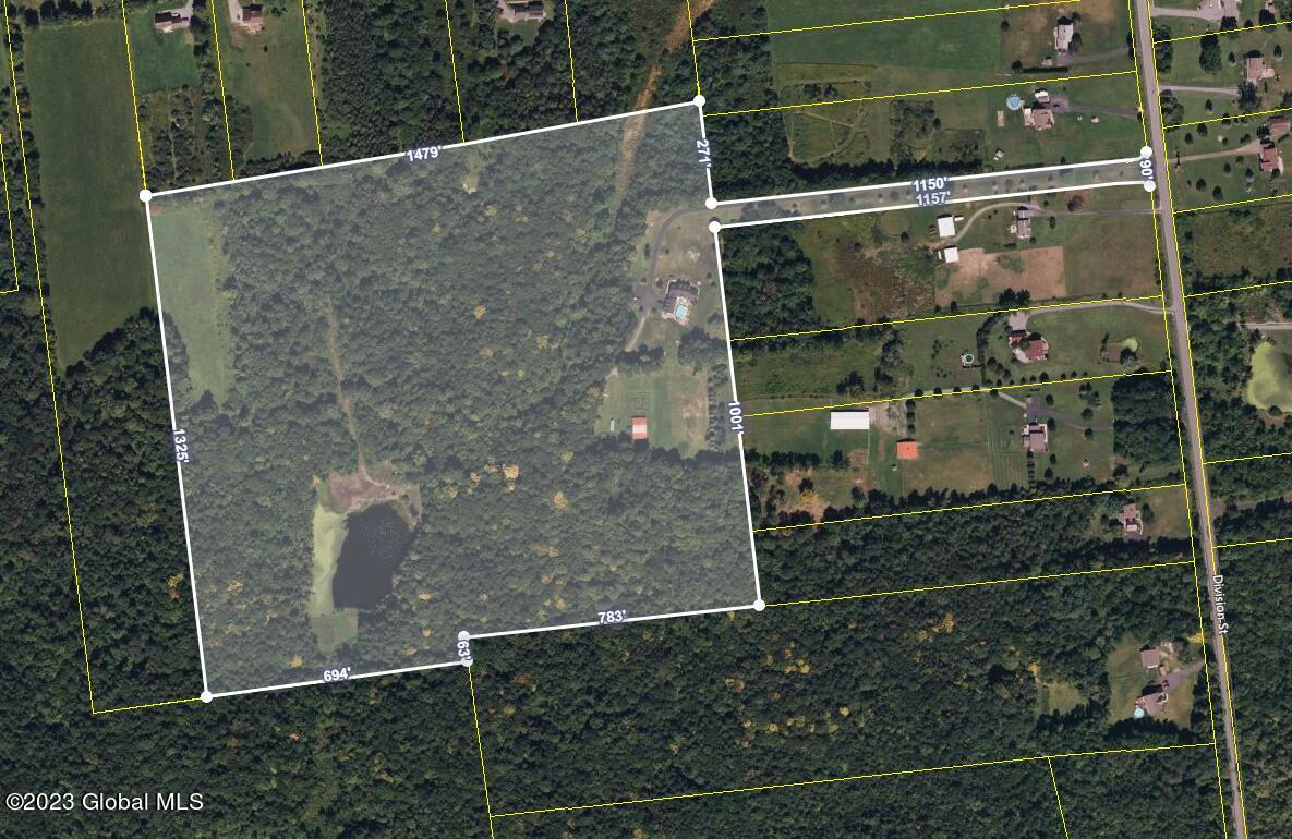 1563 1/2 Division Street