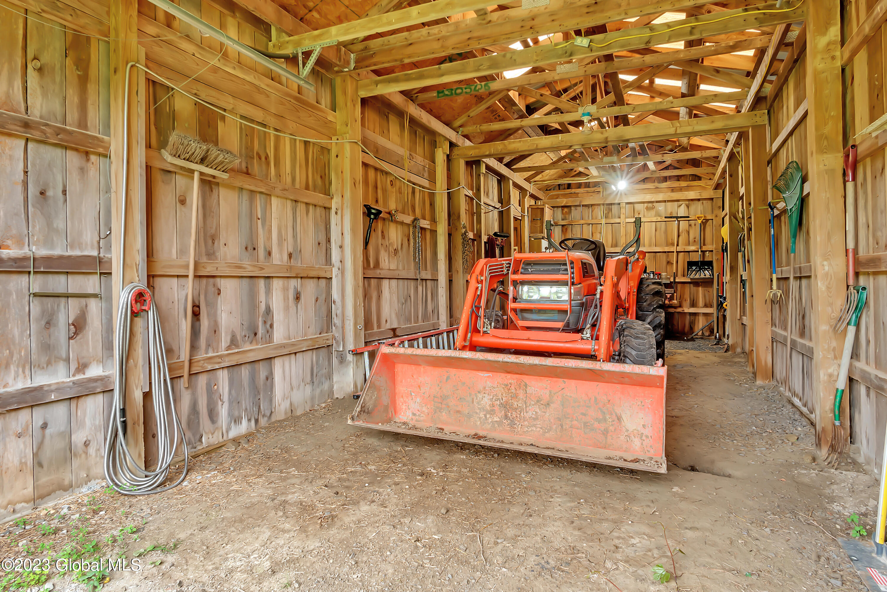 1563 1/2 Division Street