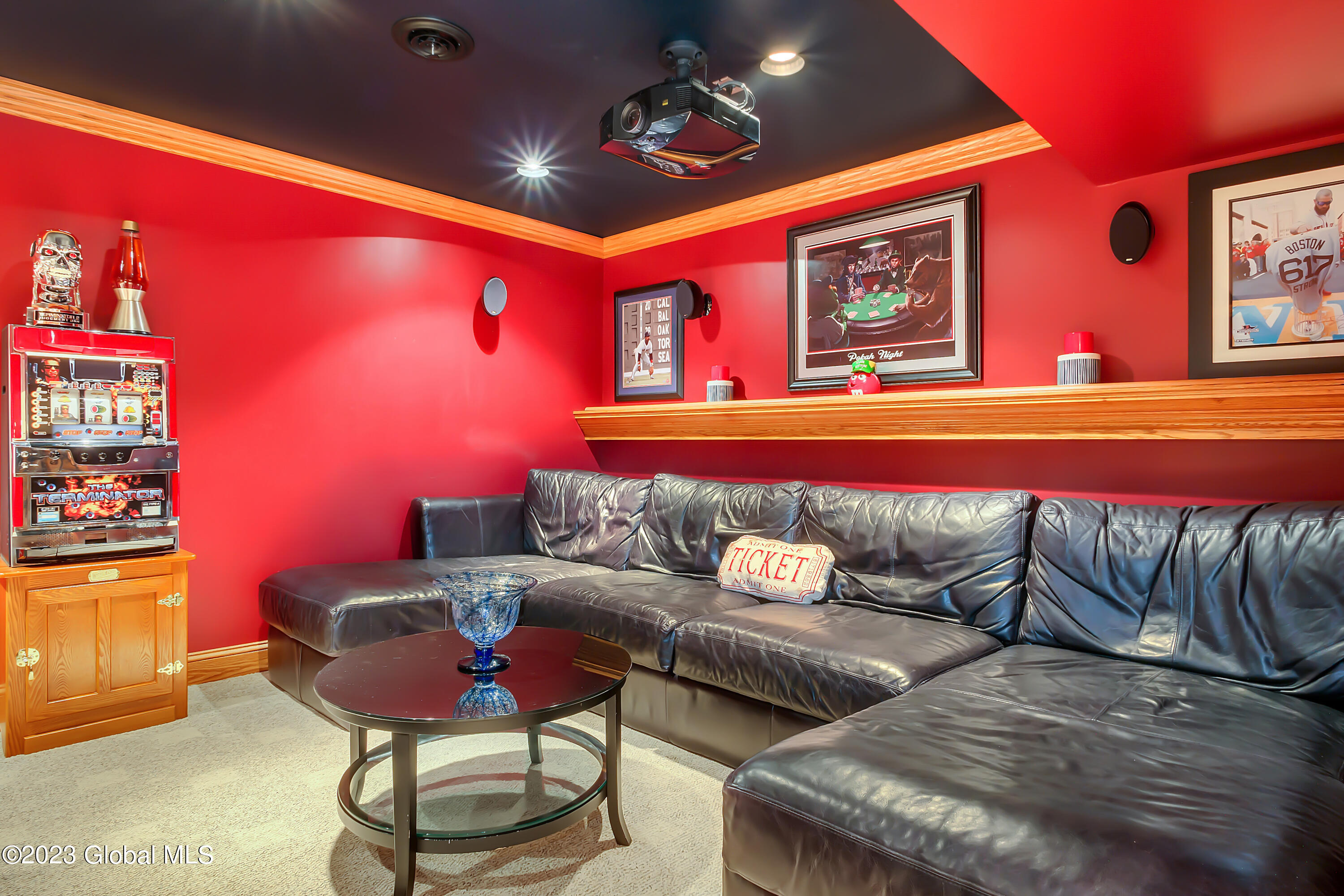 1563 1/2 Division Street