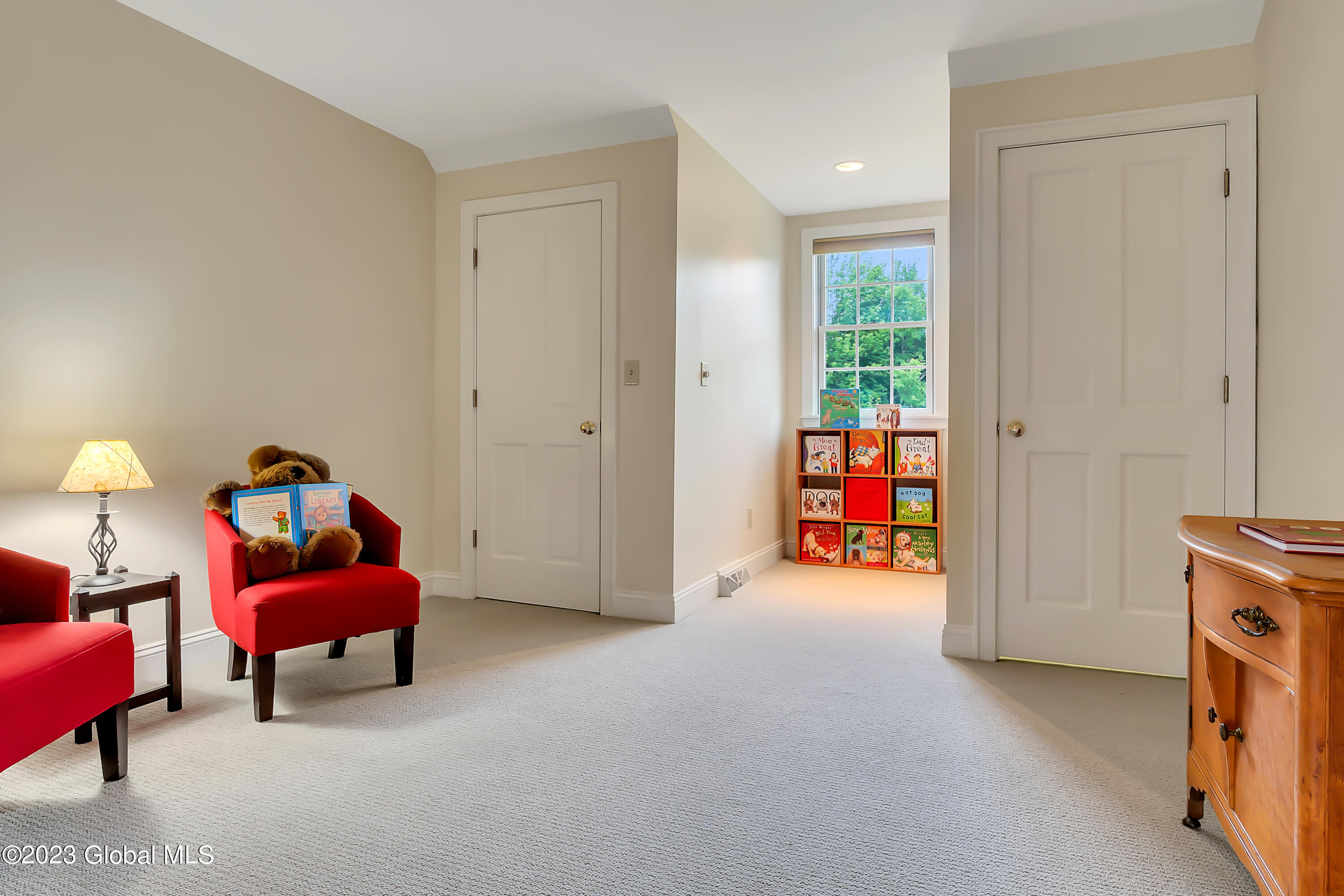 1563 1/2 Division Street