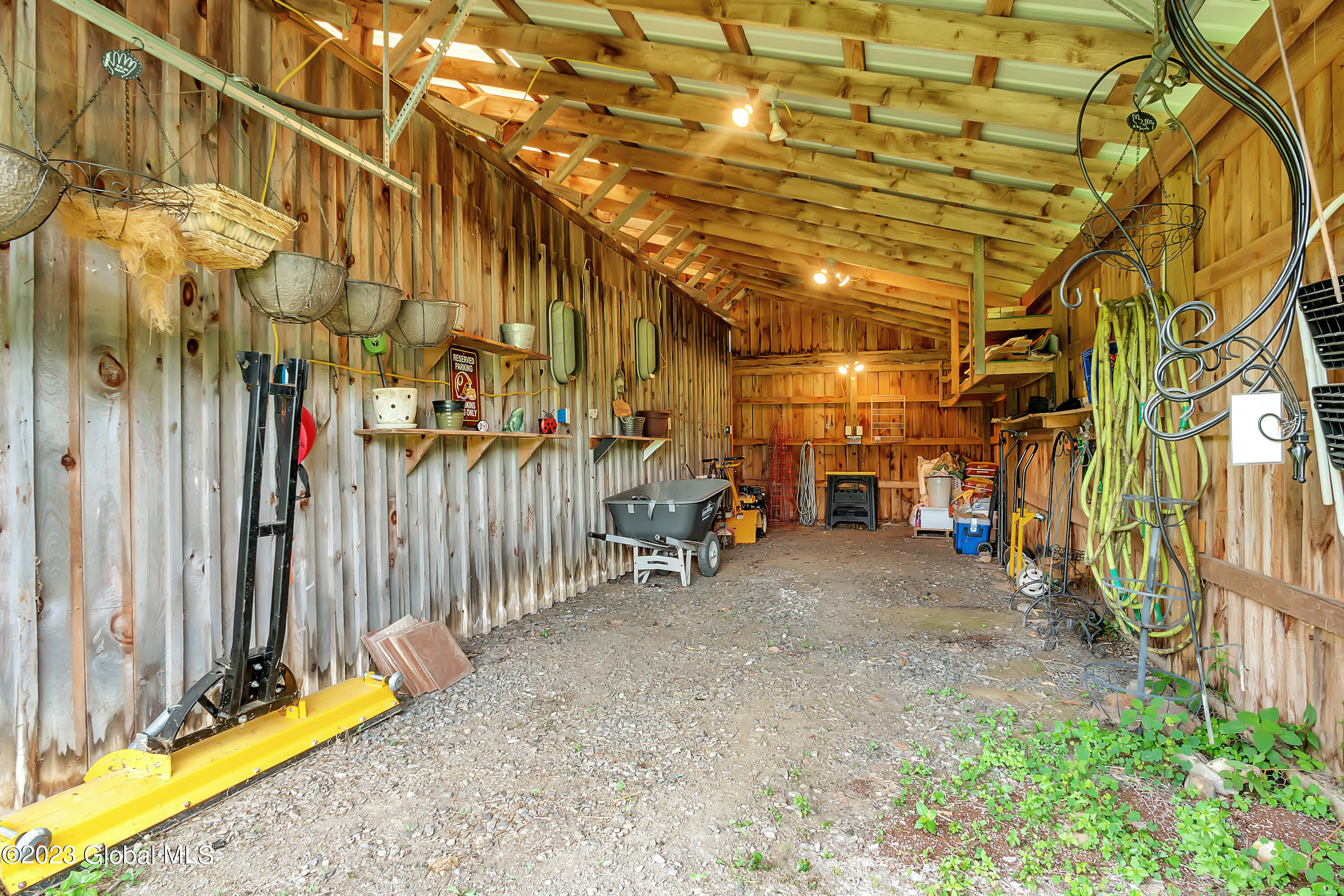 1563 1/2 Division Street