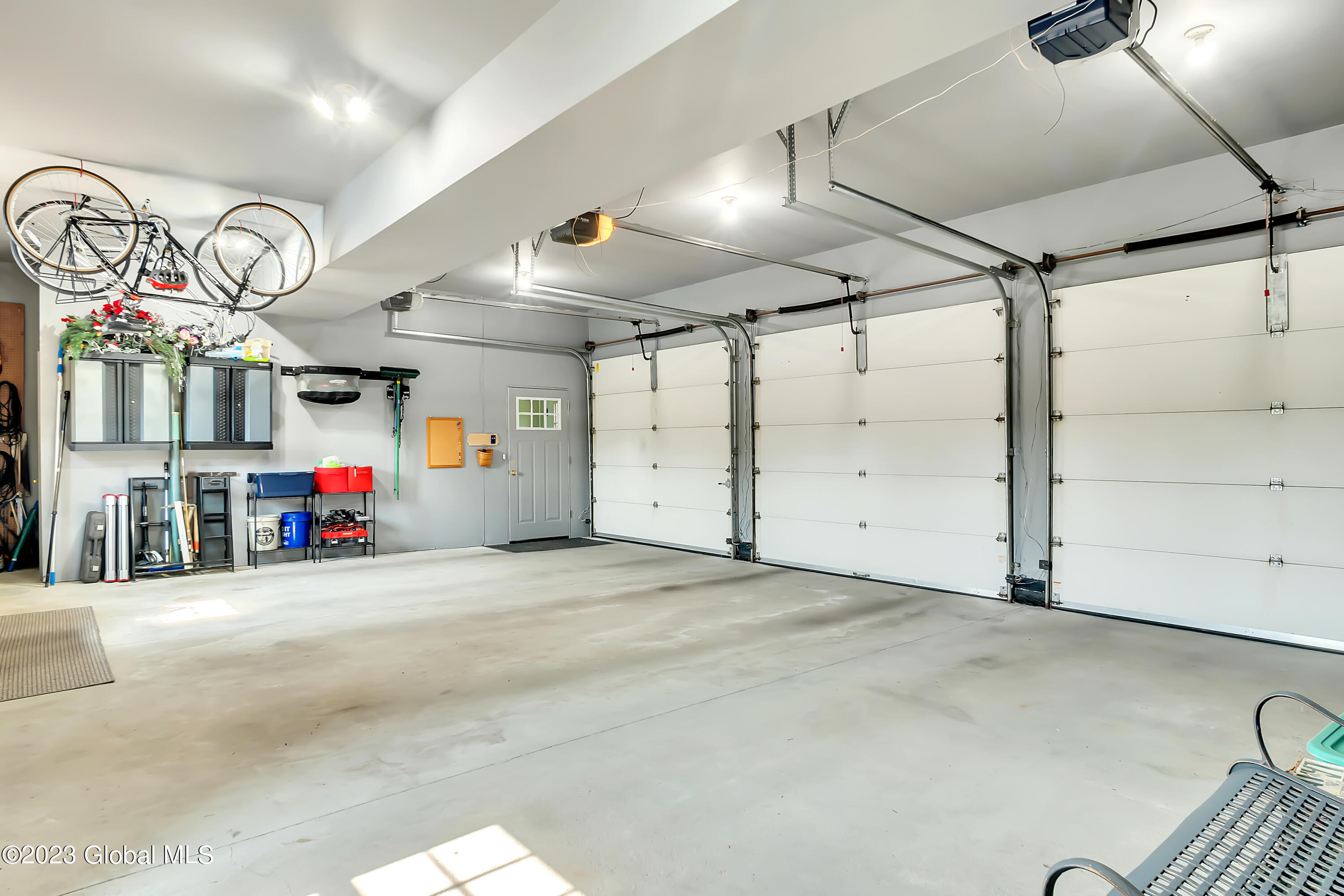 1563 1/2 Division Street