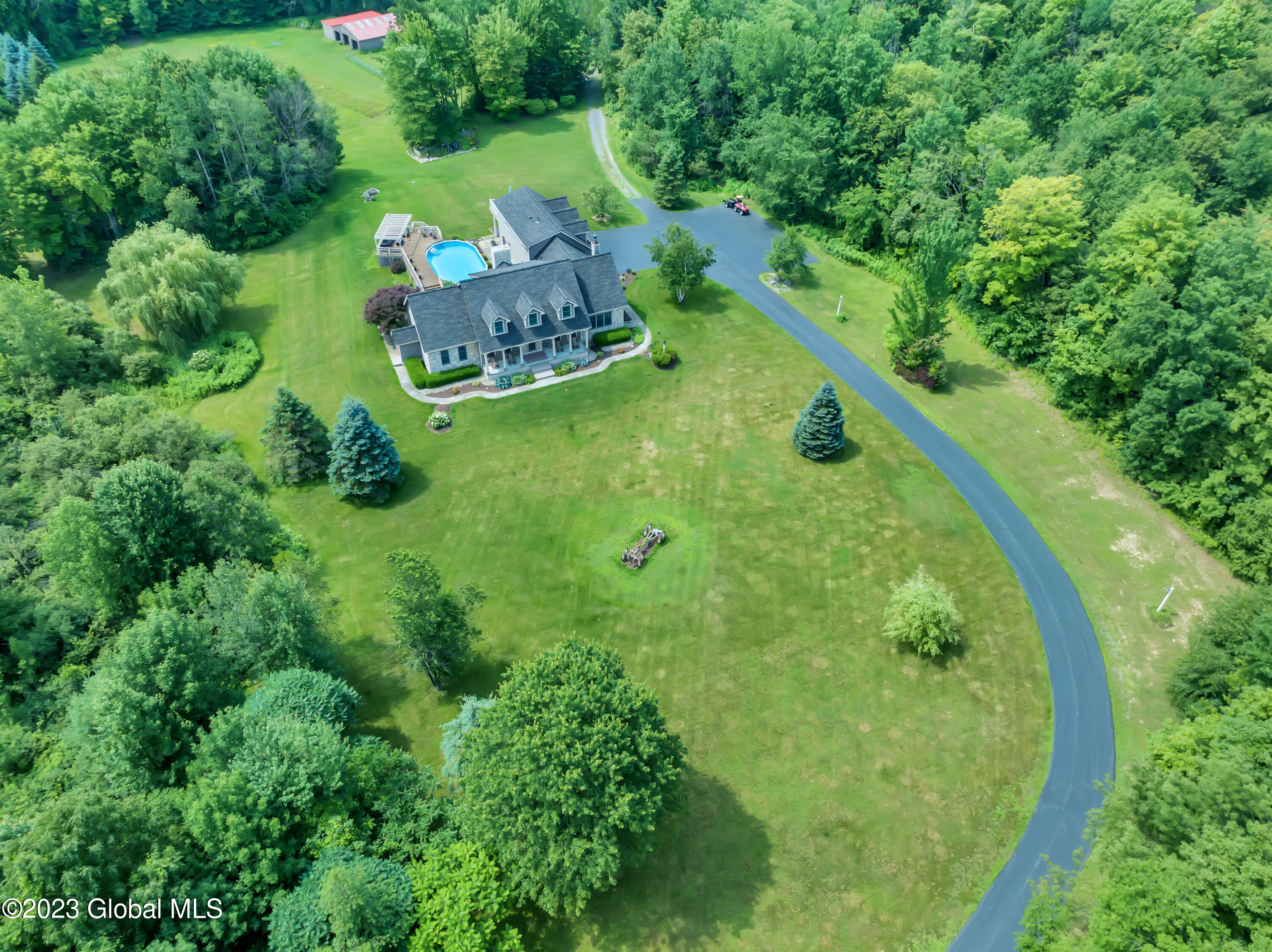 1563 1/2 Division Street