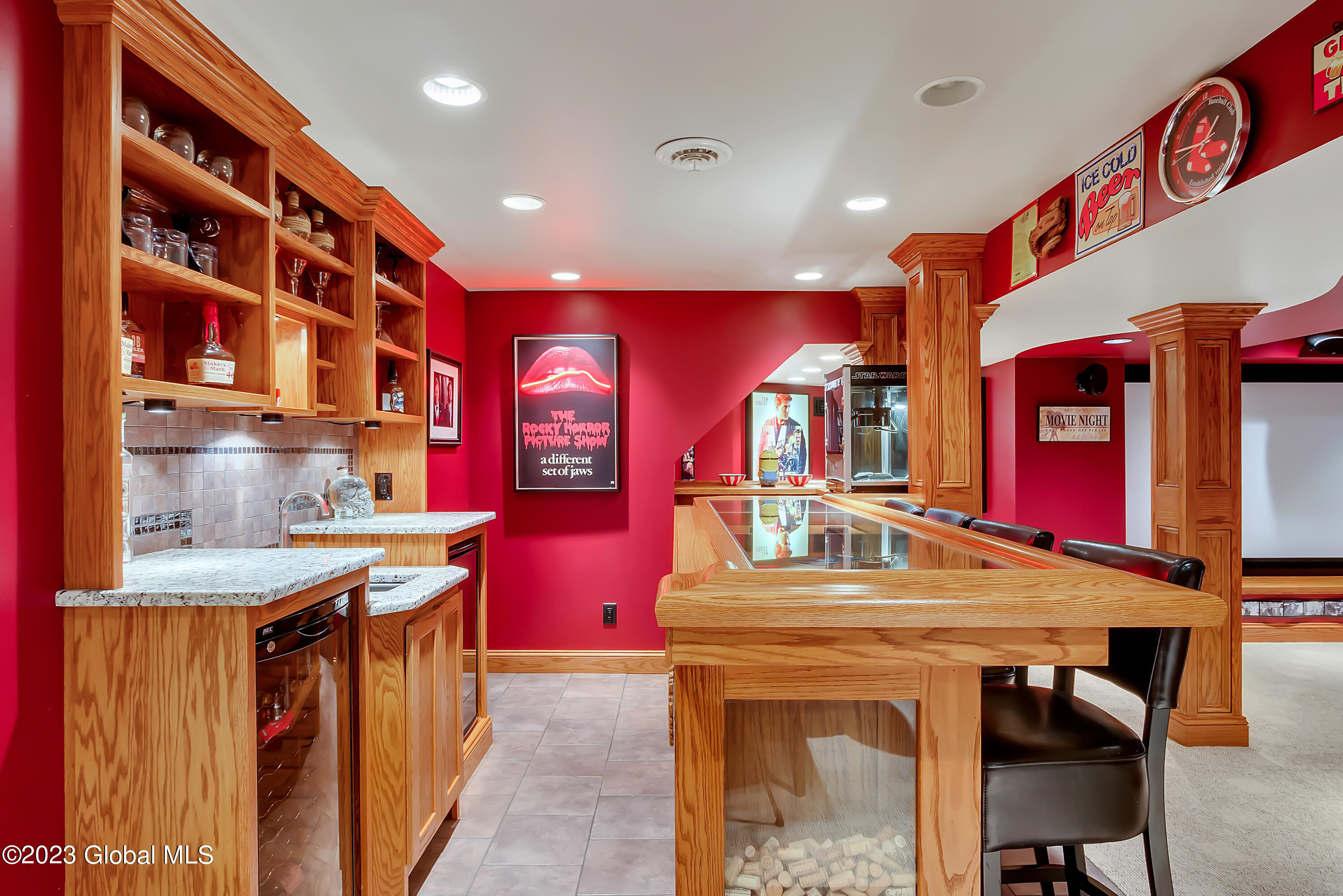 1563 1/2 Division Street