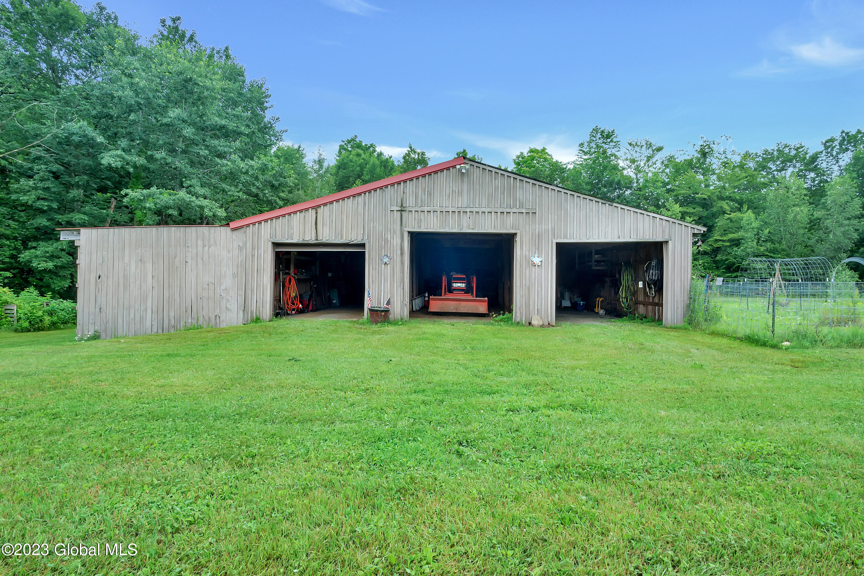 1563 1/2 Division Street