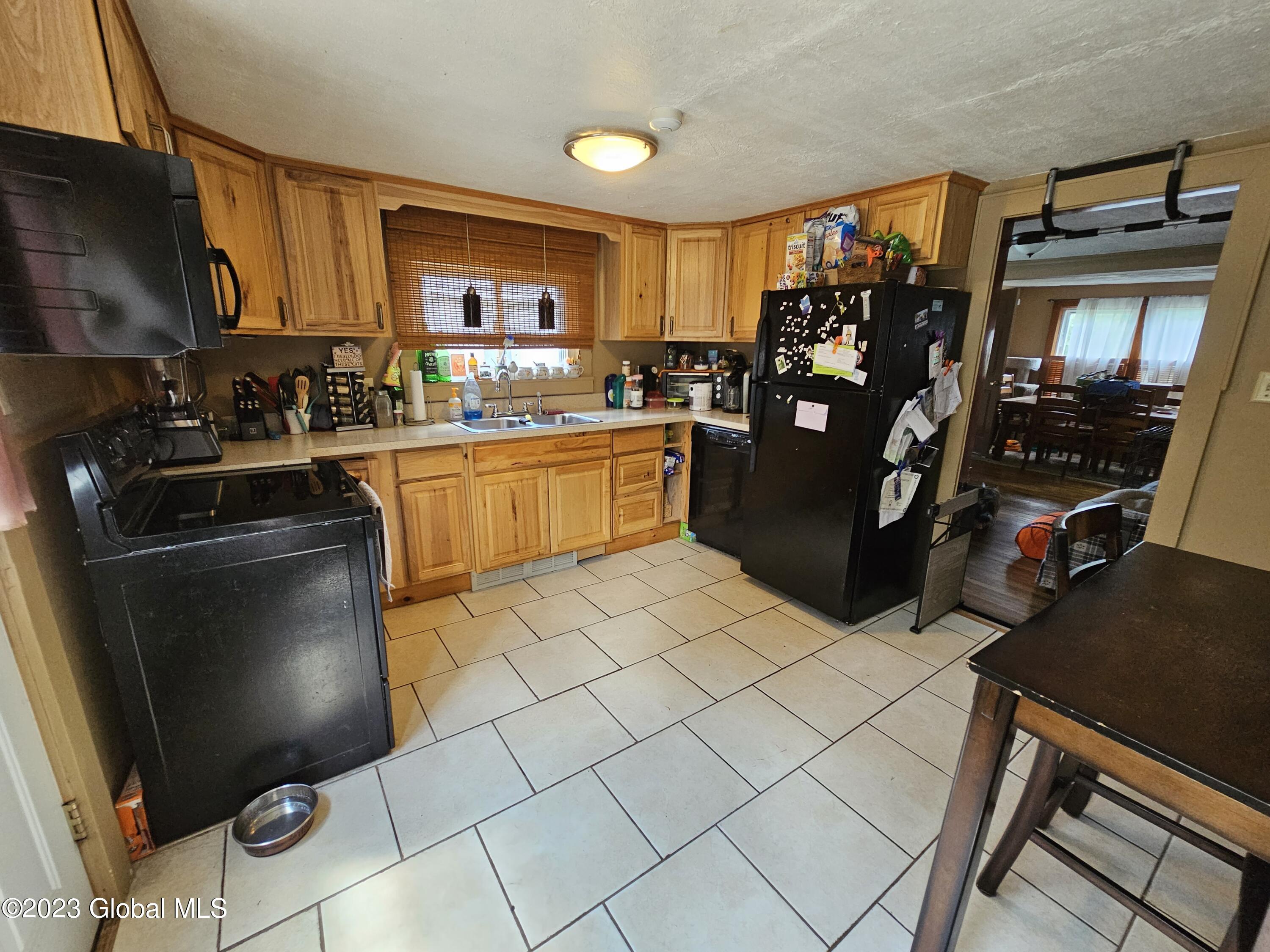 206 2nd Avenue