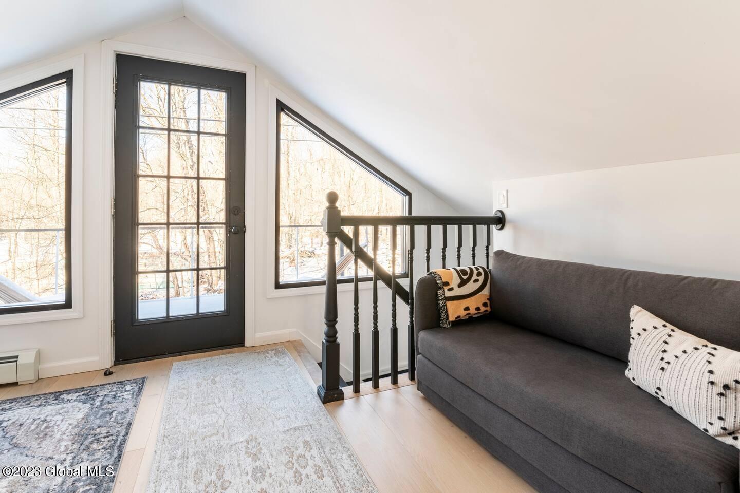 20 Sutton Hollow Road