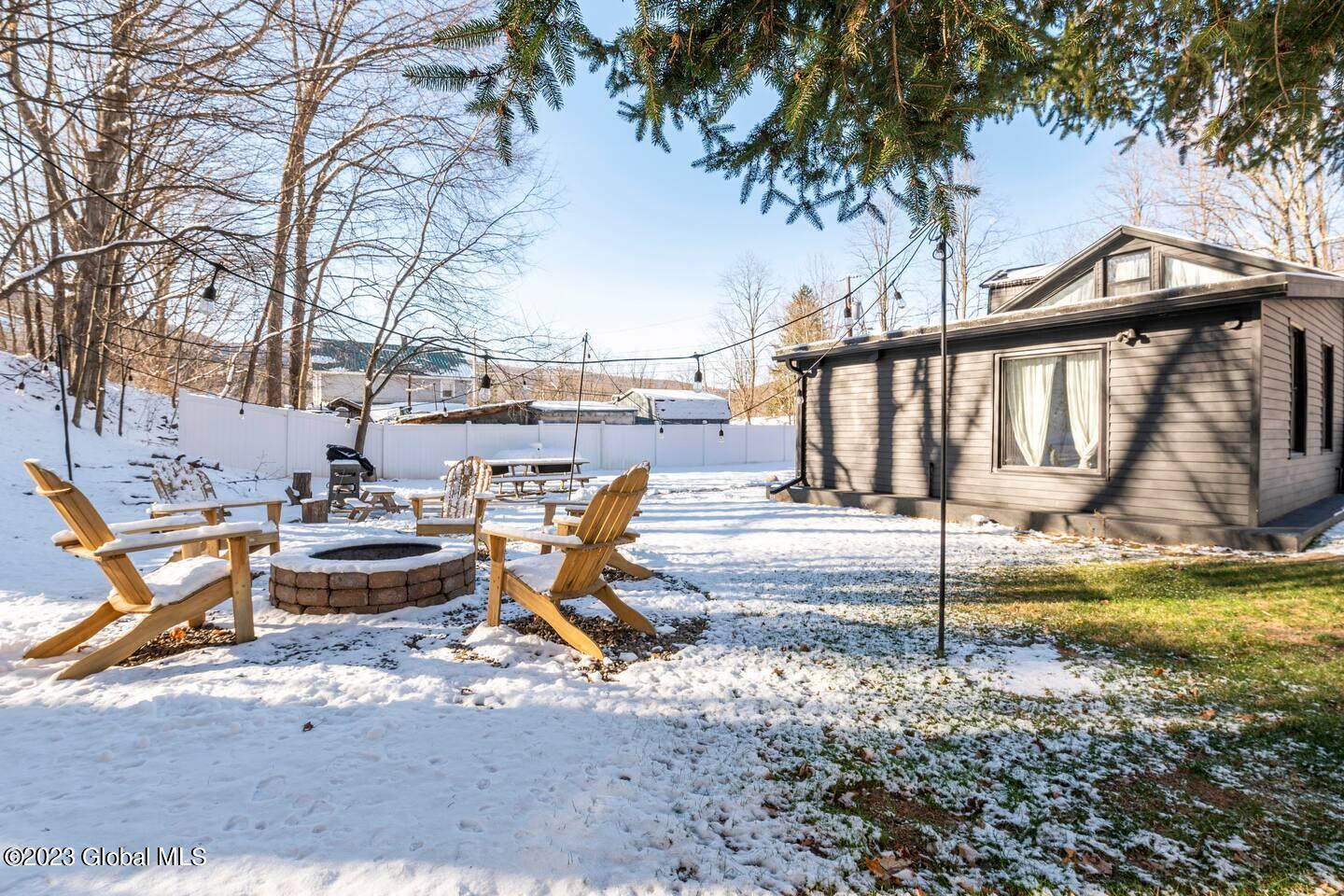 20 Sutton Hollow Road