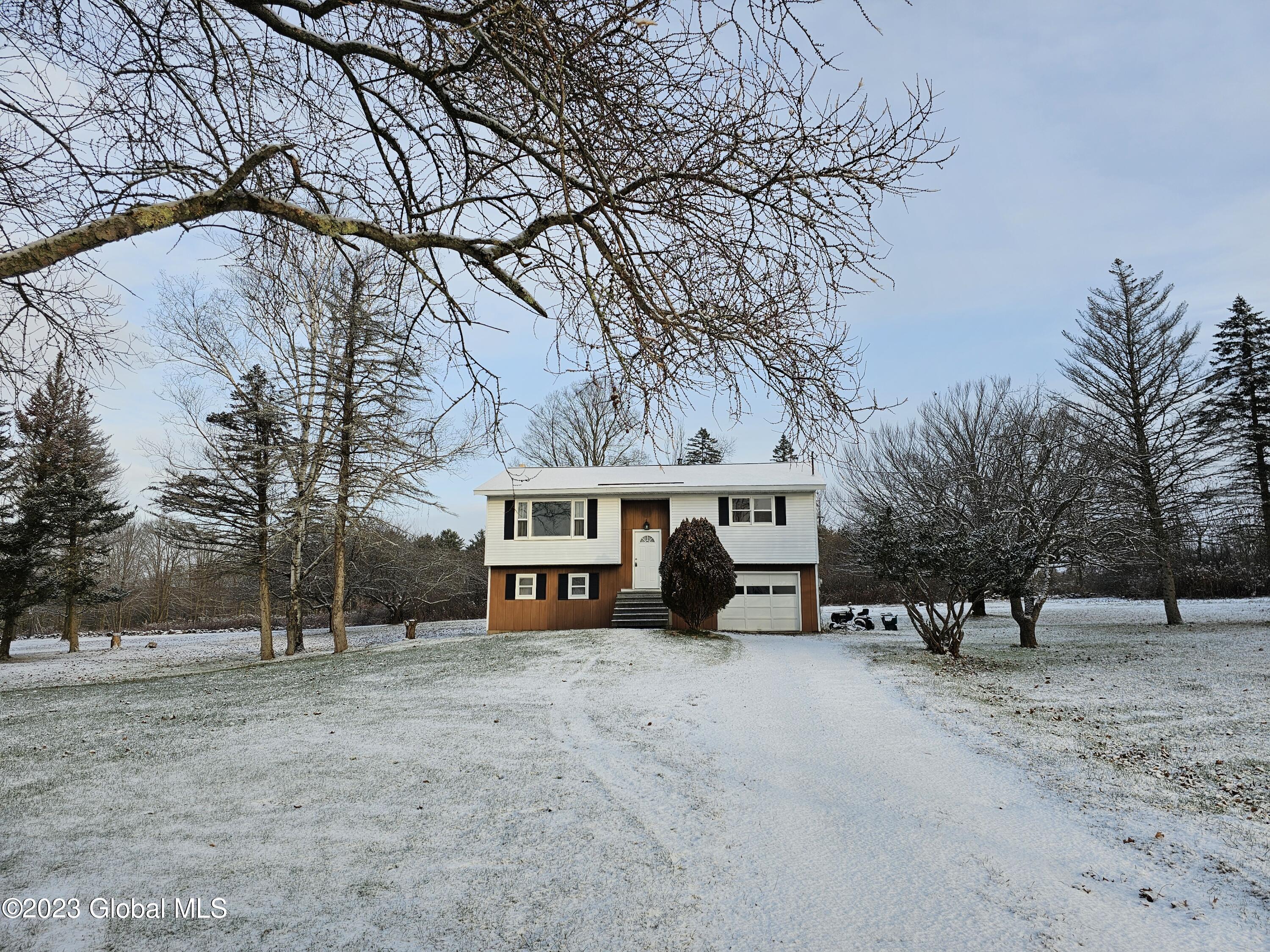 1399 Kania Road