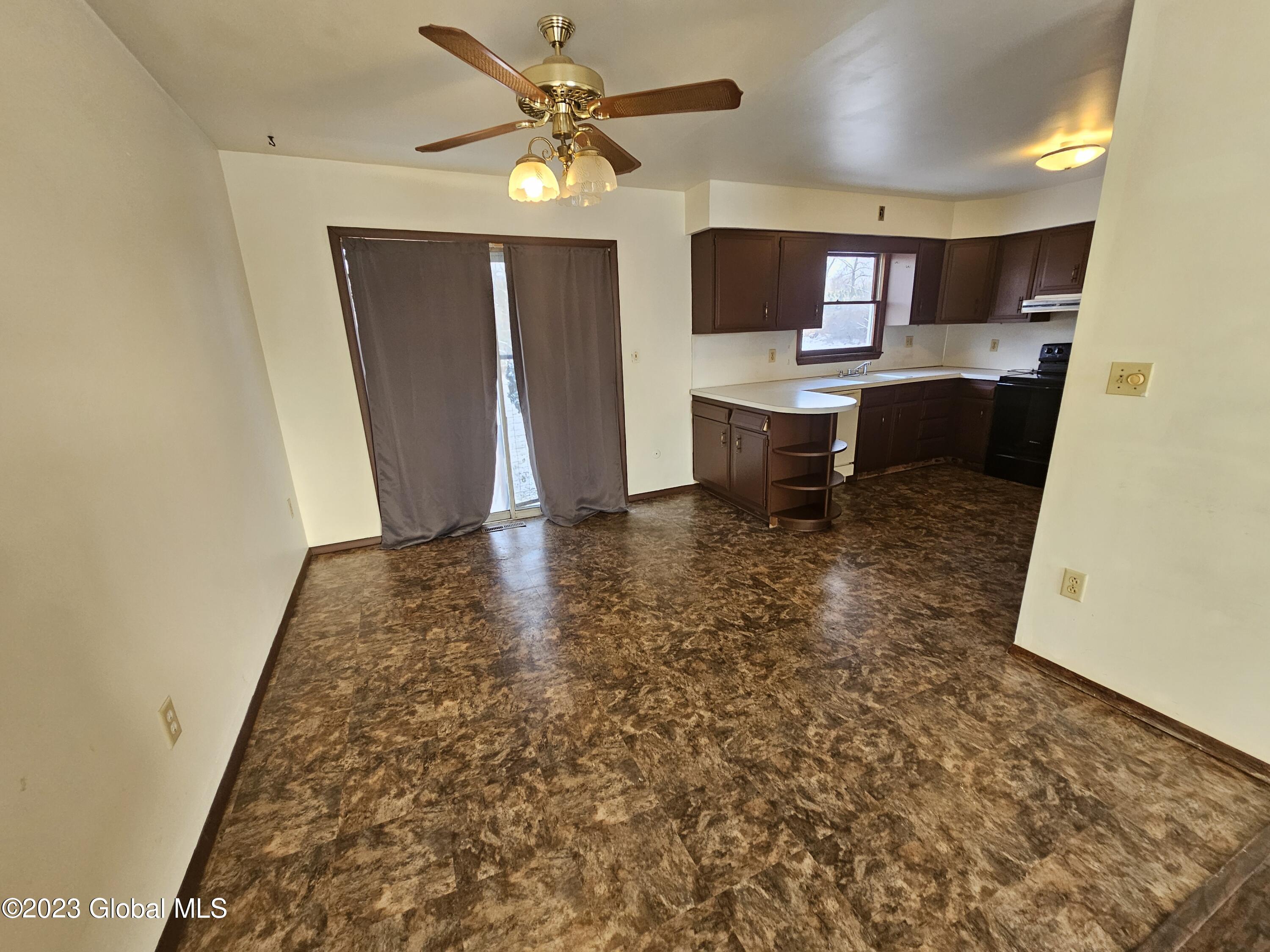 1399 Kania Road