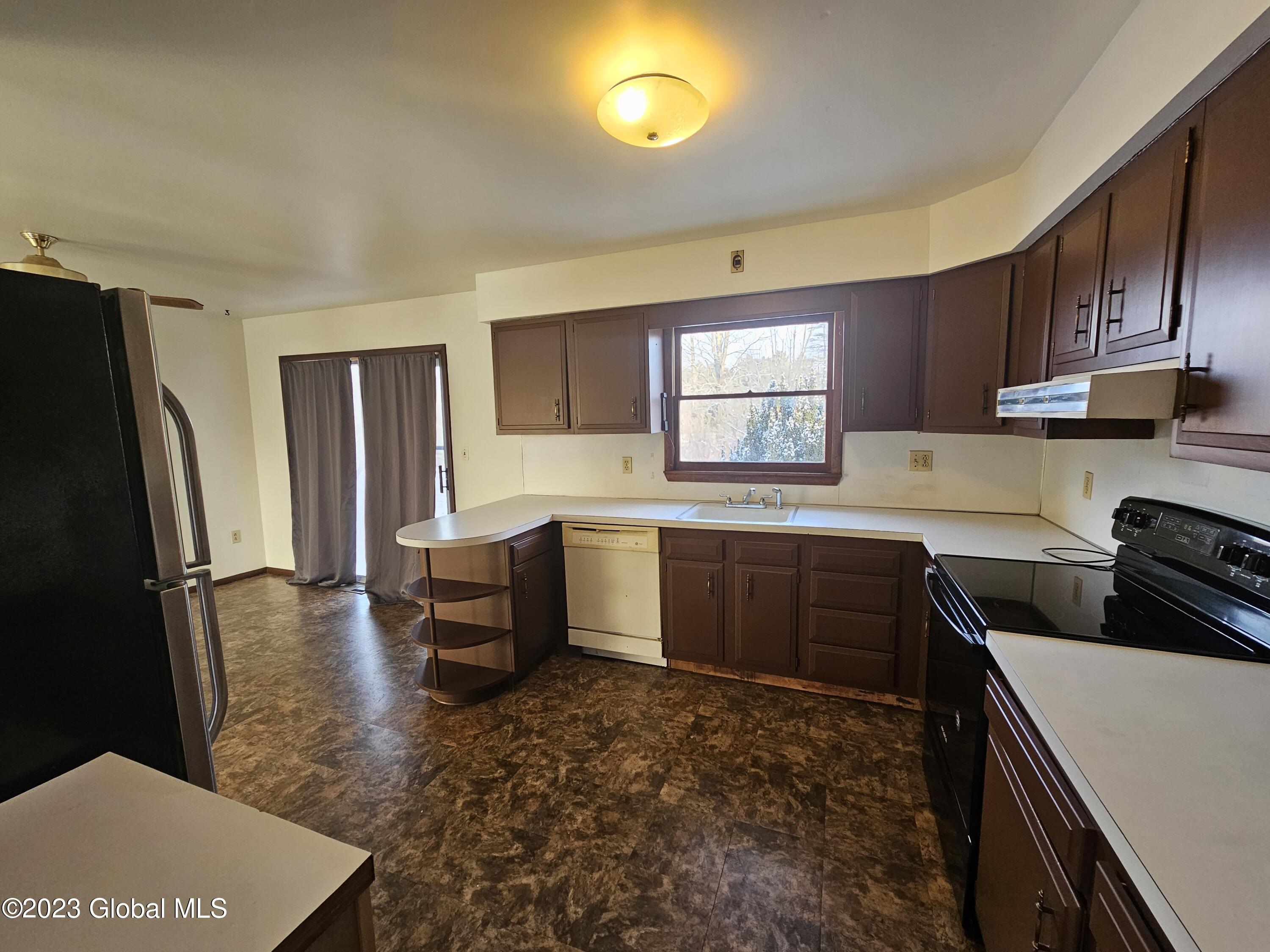 1399 Kania Road