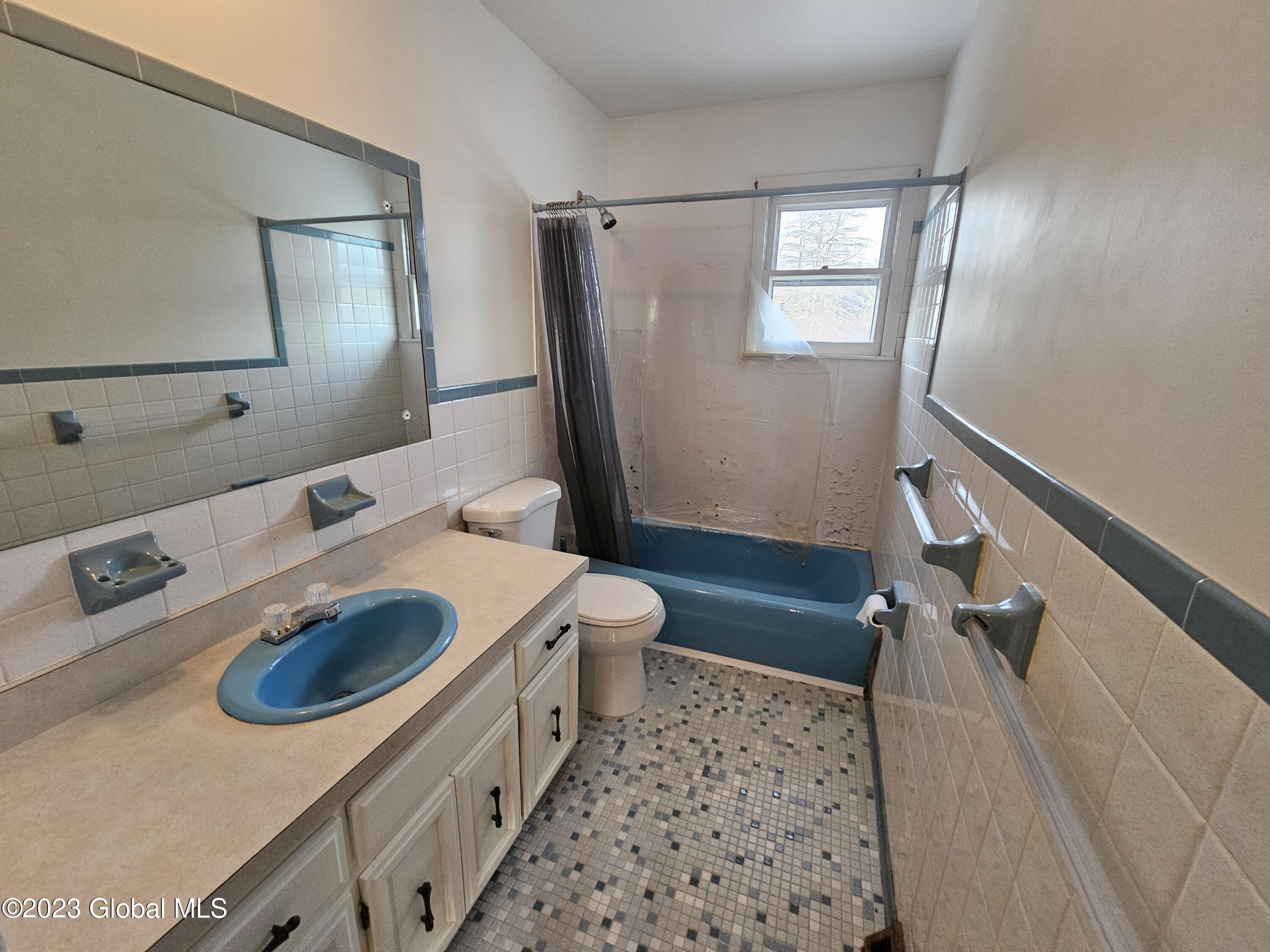 1399 Kania Road
