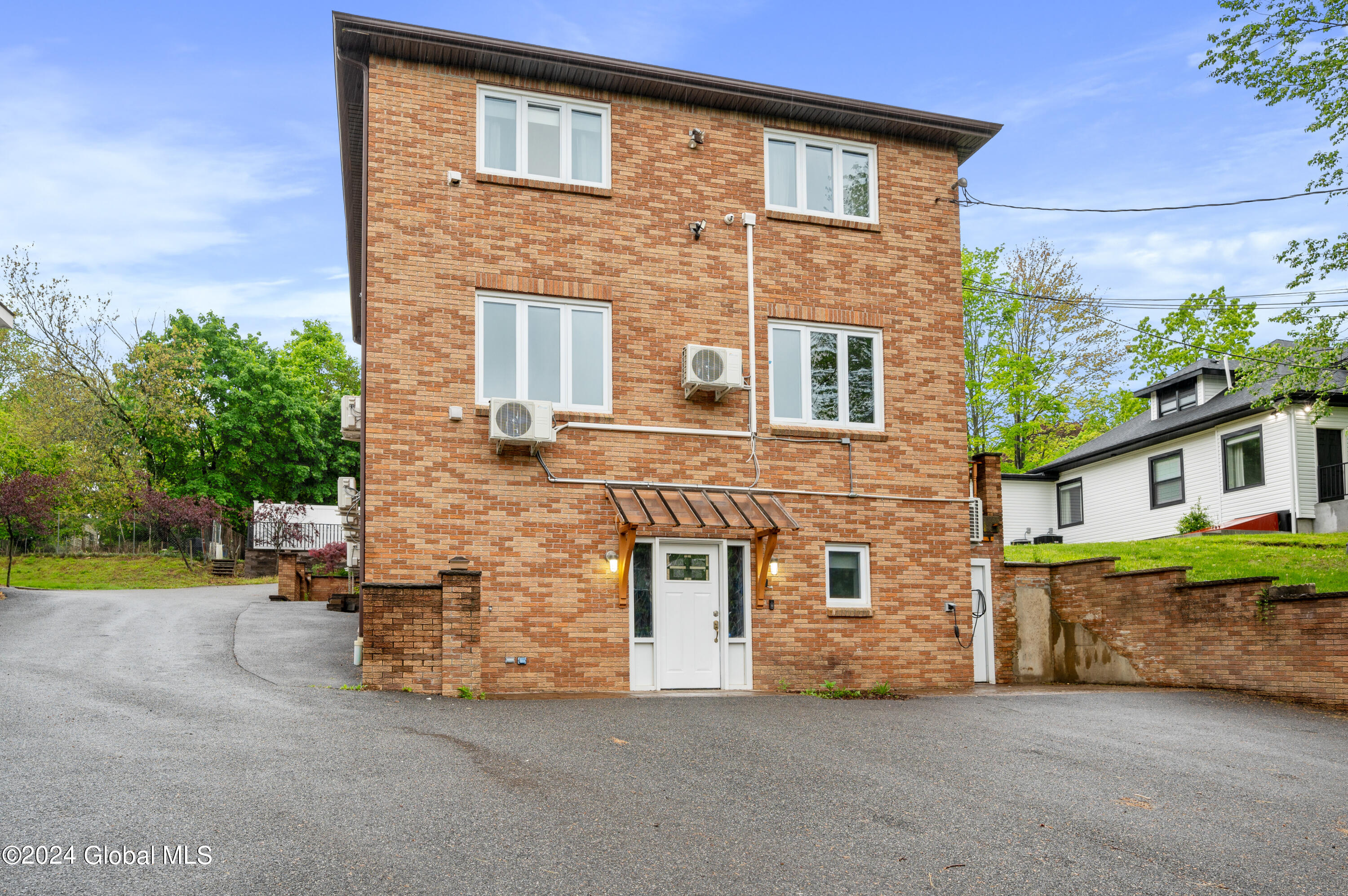 5 Wawayanda Place