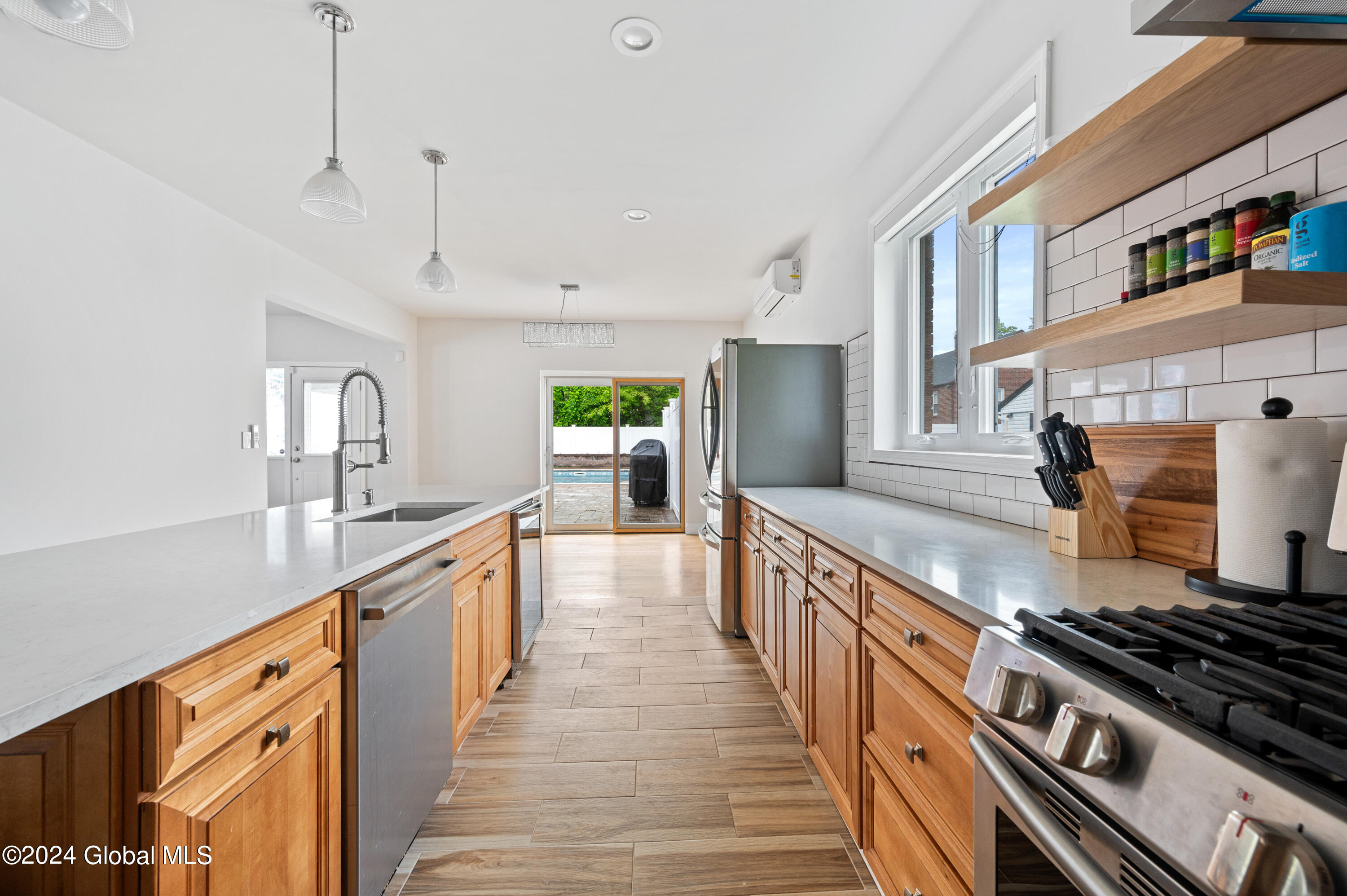 5 Wawayanda Place
