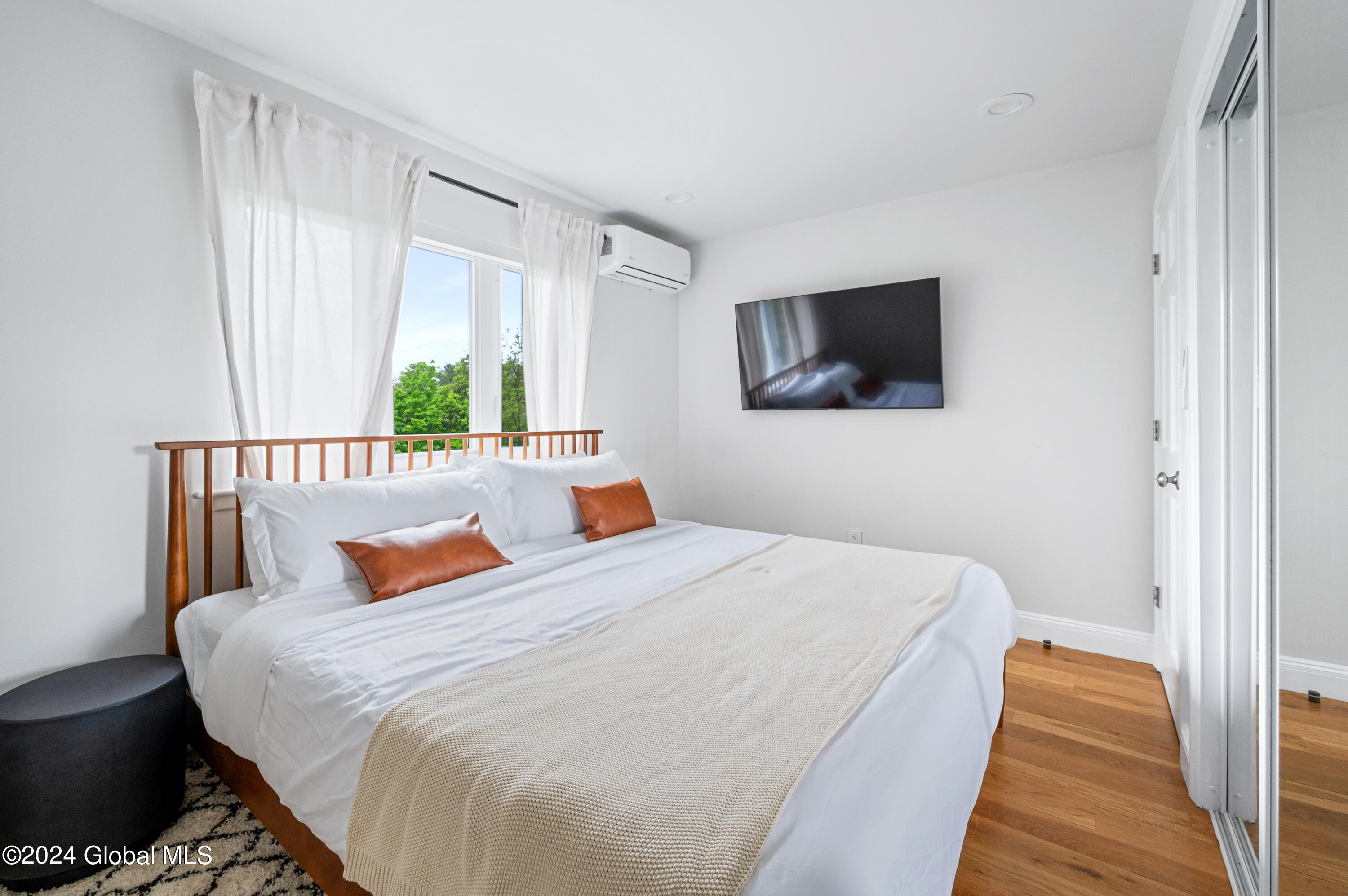 5 Wawayanda Place
