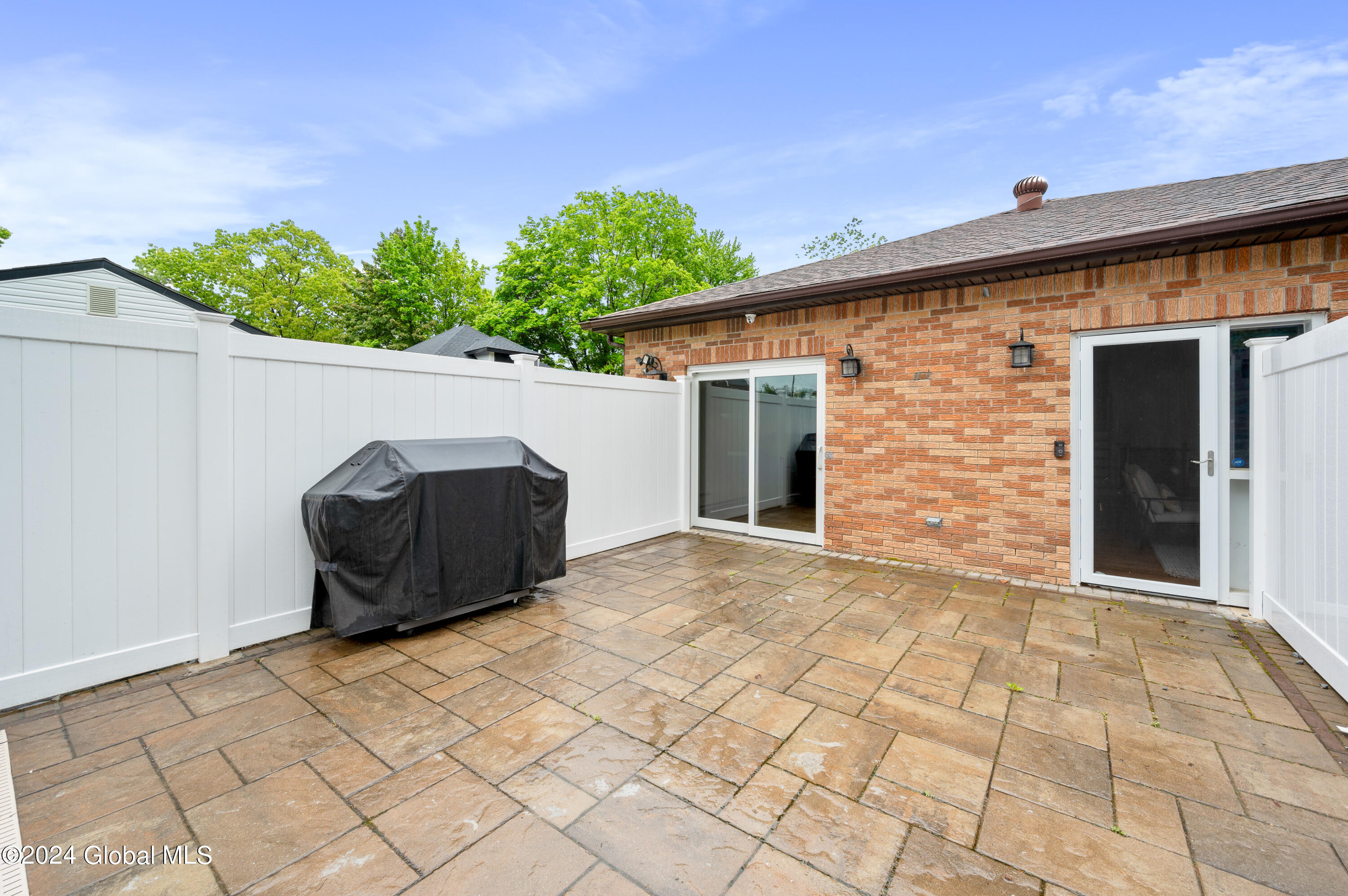 5 Wawayanda Place