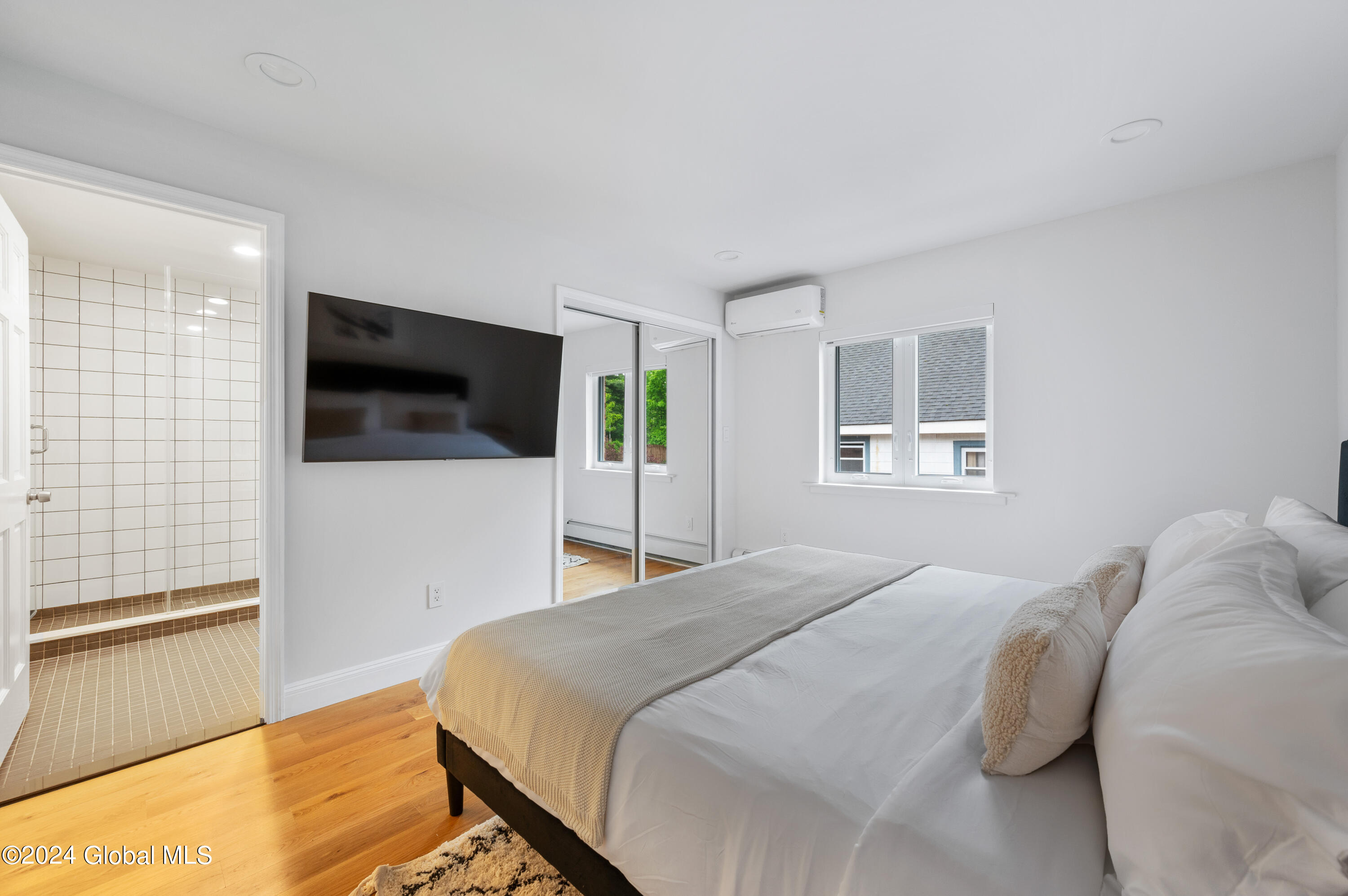 5 Wawayanda Place