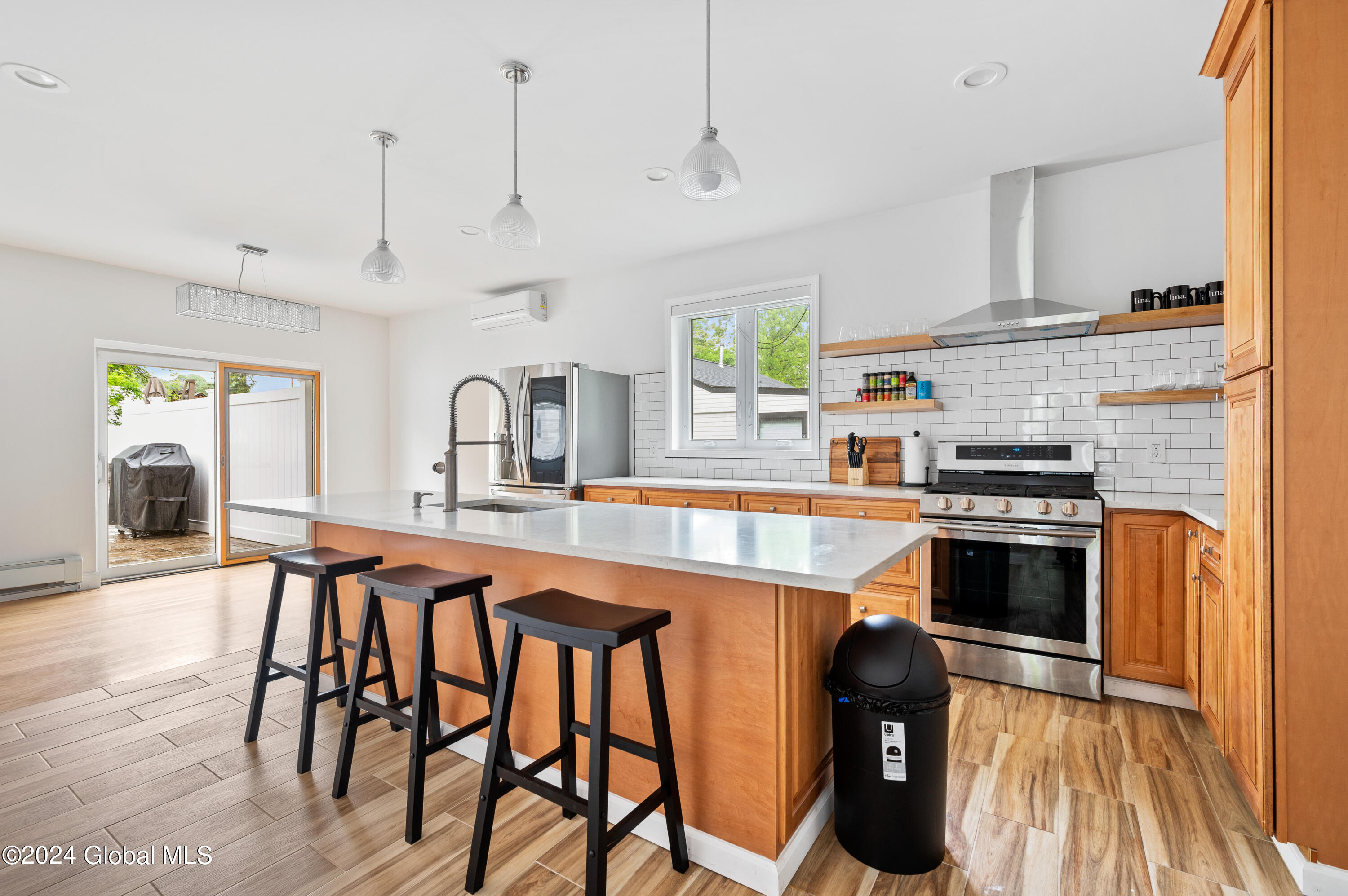5 Wawayanda Place