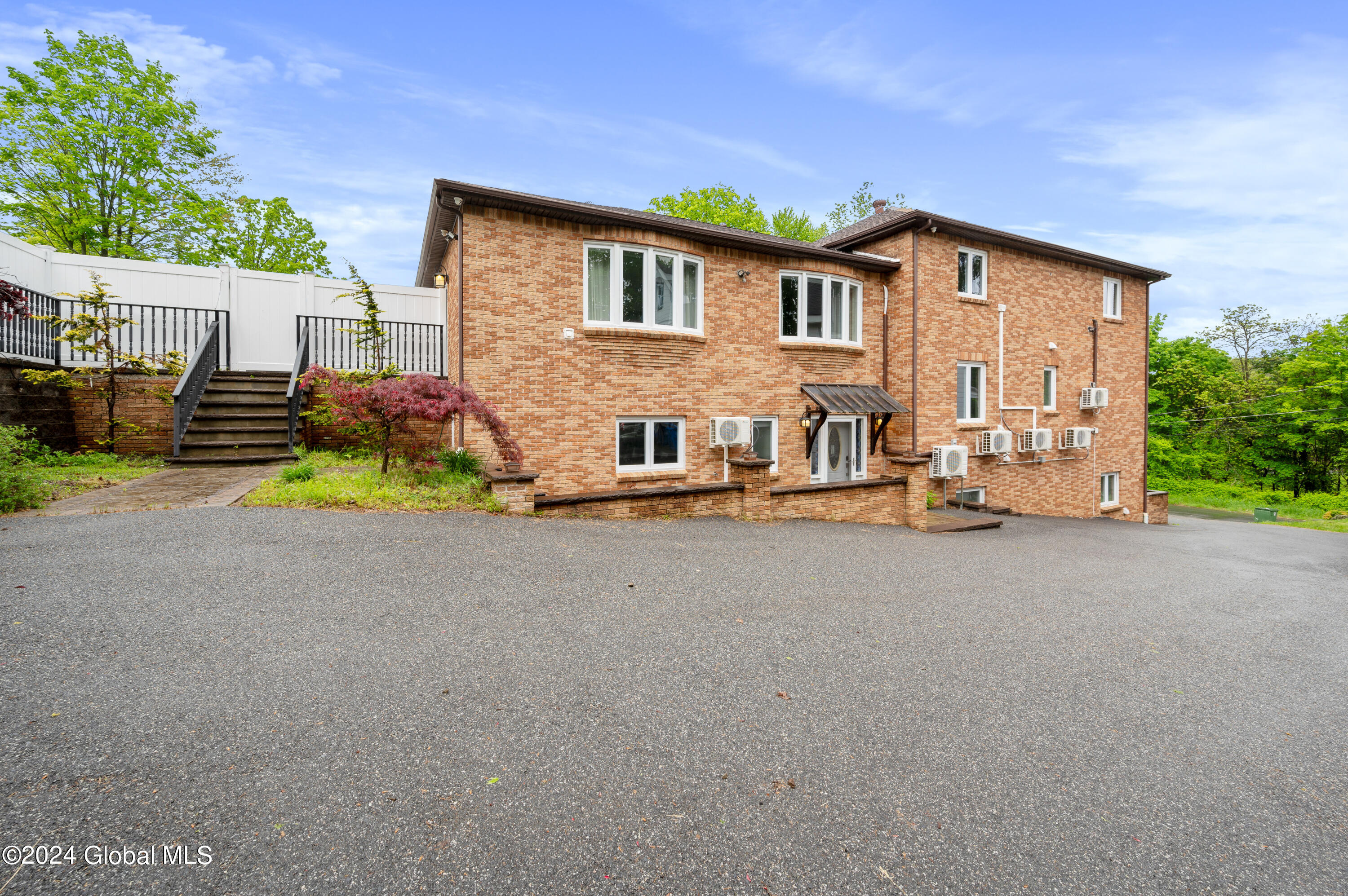 5 Wawayanda Place