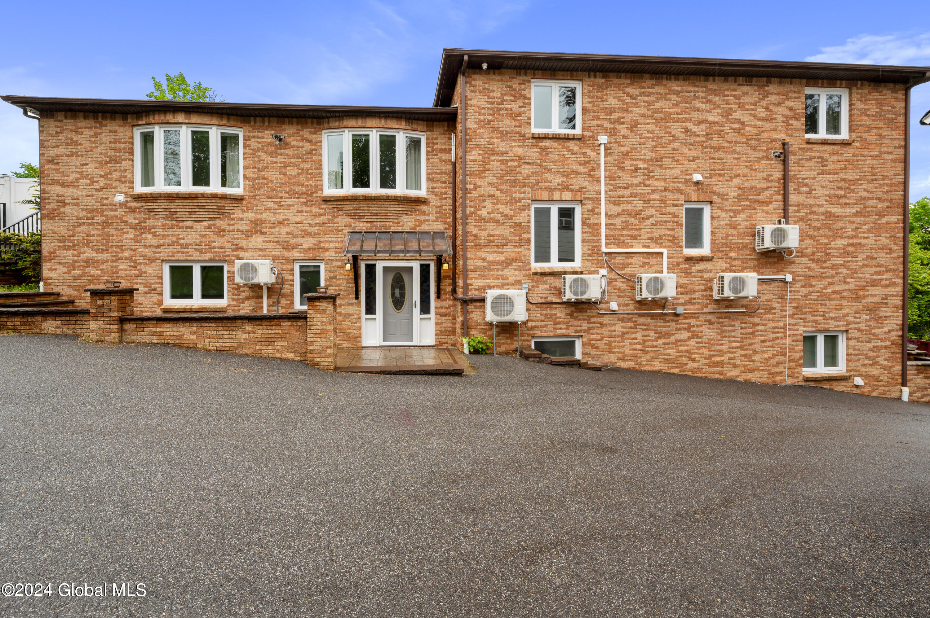 5 Wawayanda Place
