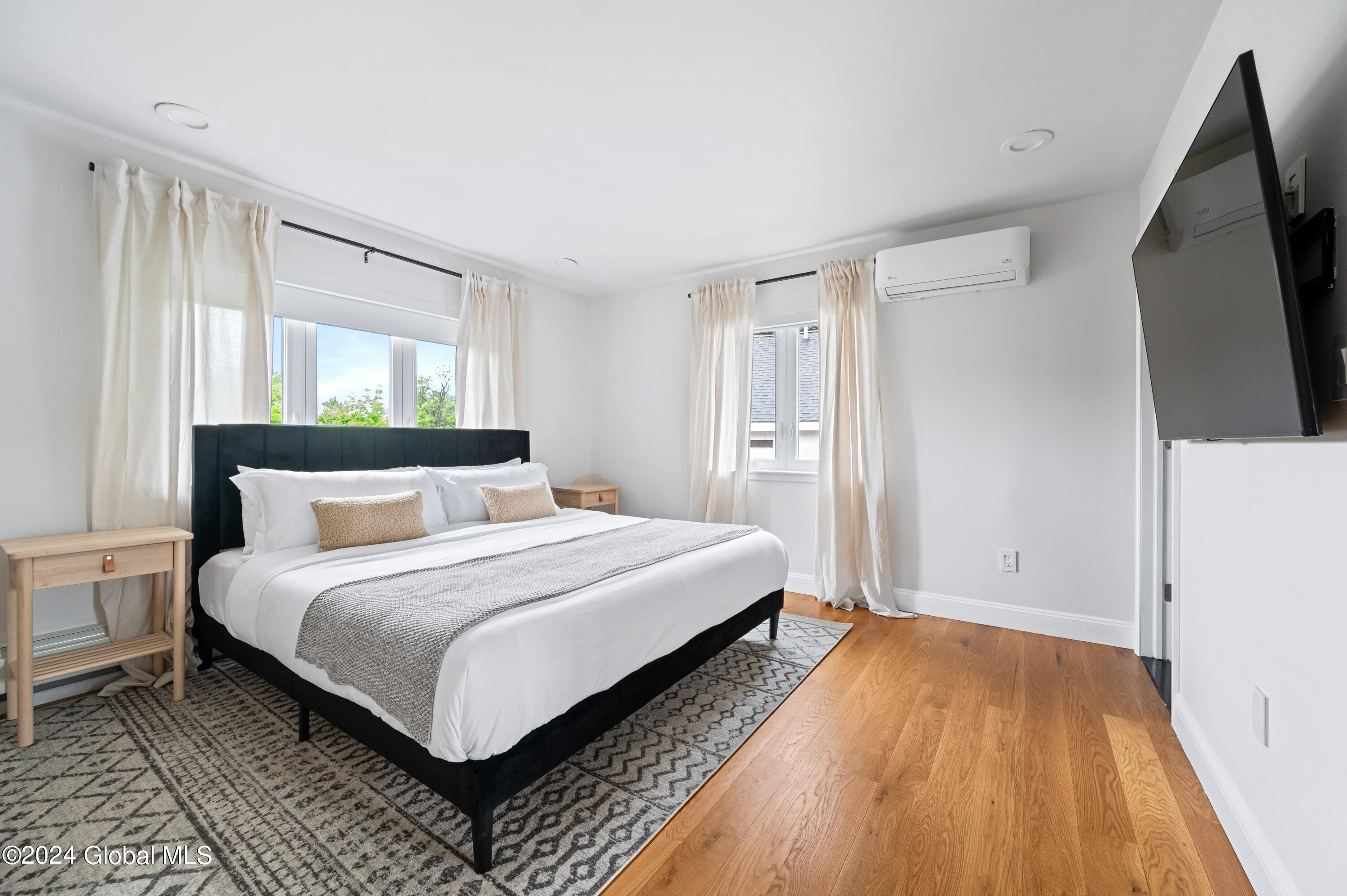 5 Wawayanda Place