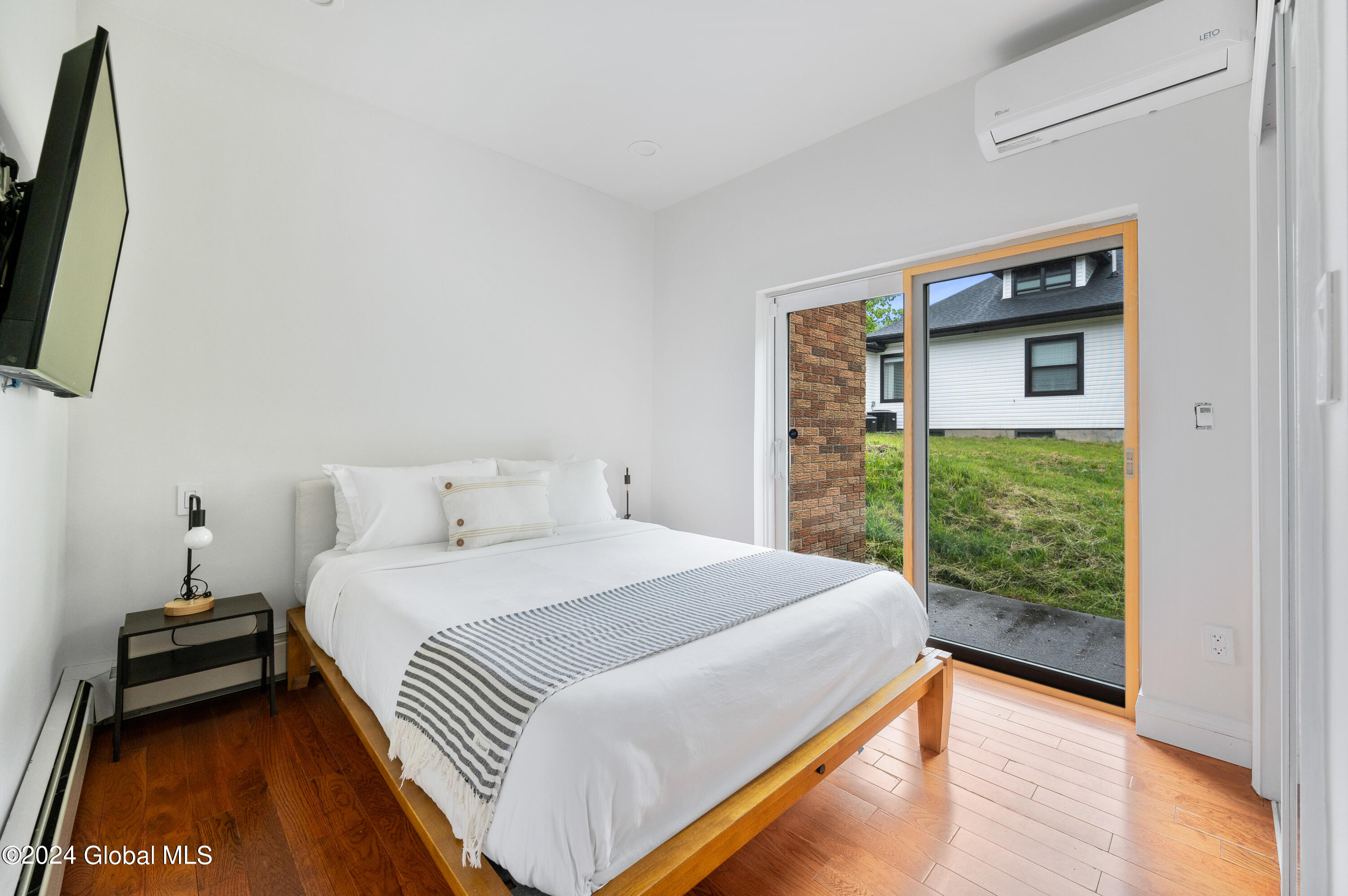 5 Wawayanda Place