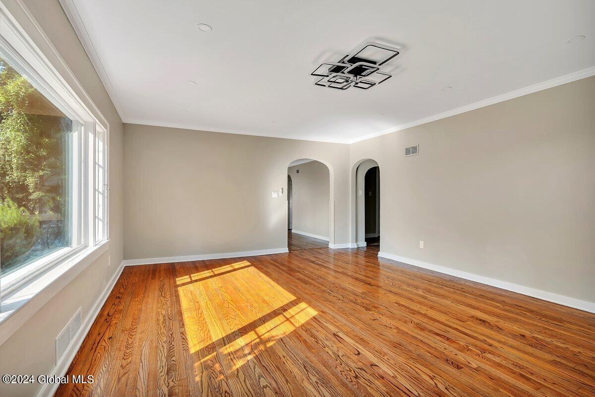 359 Ferris Road