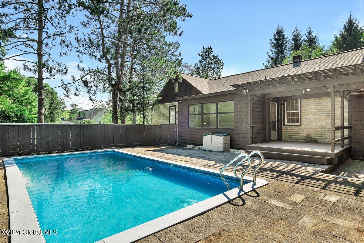 359 Ferris Road