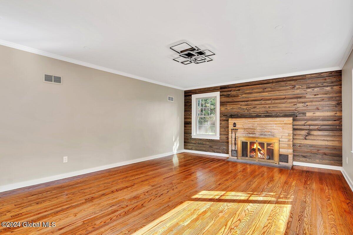 359 Ferris Road