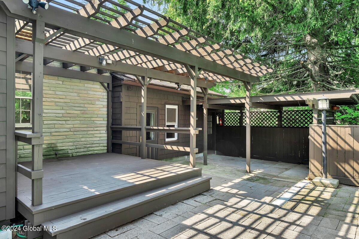 359 Ferris Road