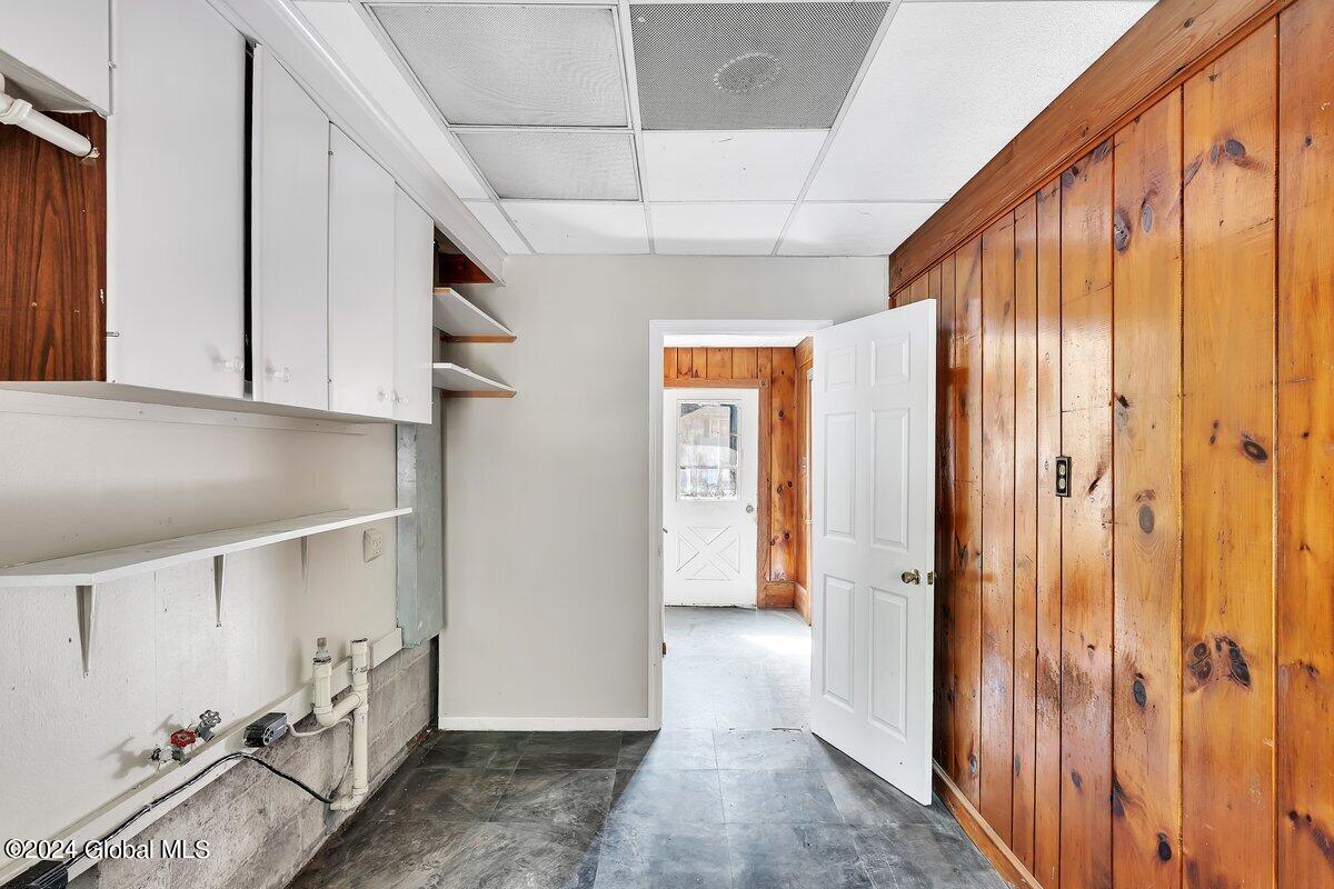 359 Ferris Road