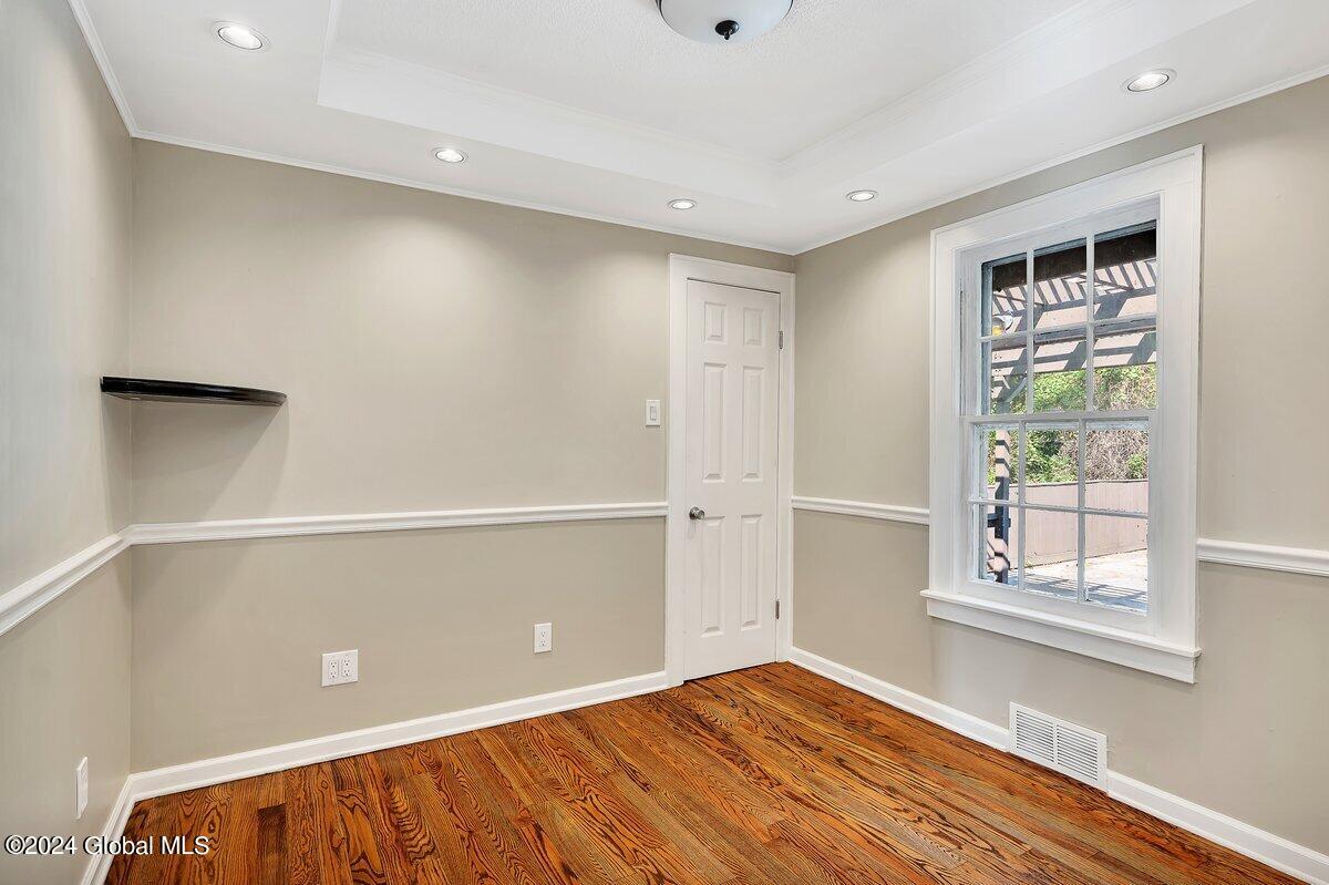 359 Ferris Road