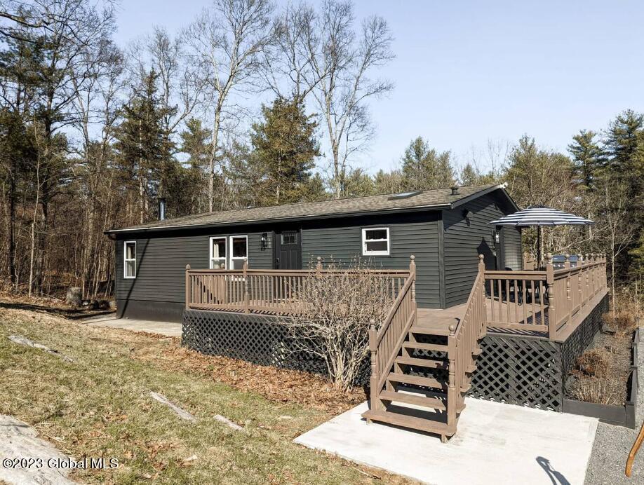 690 Green Lake Road