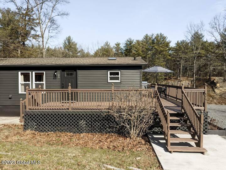 690 Green Lake Road